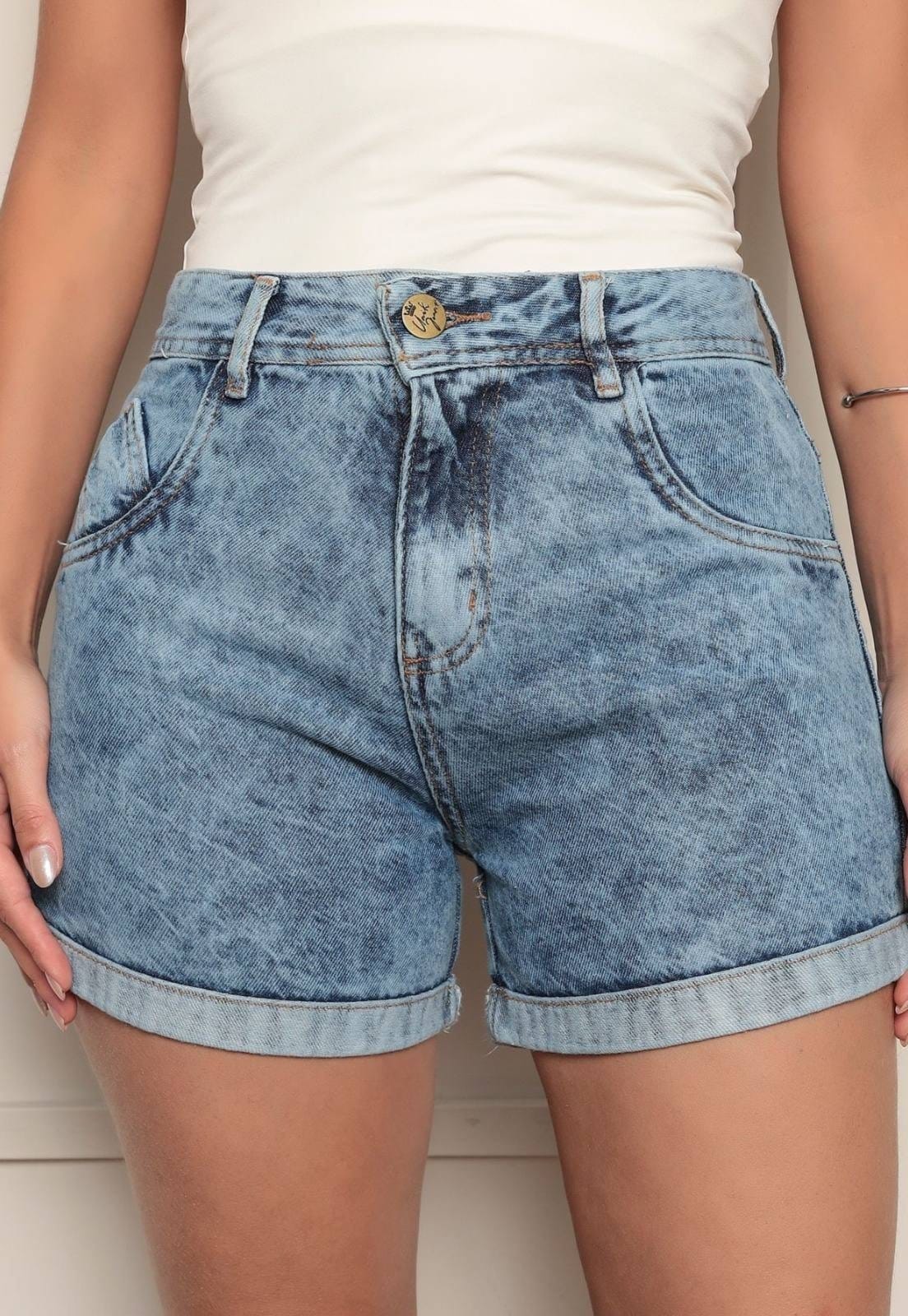 Vista principal Shorts Feminino Ethereal Jeans Cintura Alta Confortável e Estiloso com Efeito Marmorizado Ethereal Jeans azul