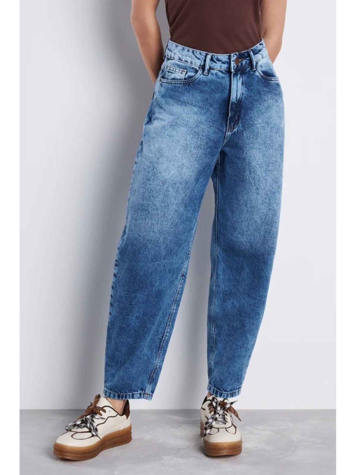 Vista principal Calça Feminina Barrel Cintura Alta NEW DENIM jeans