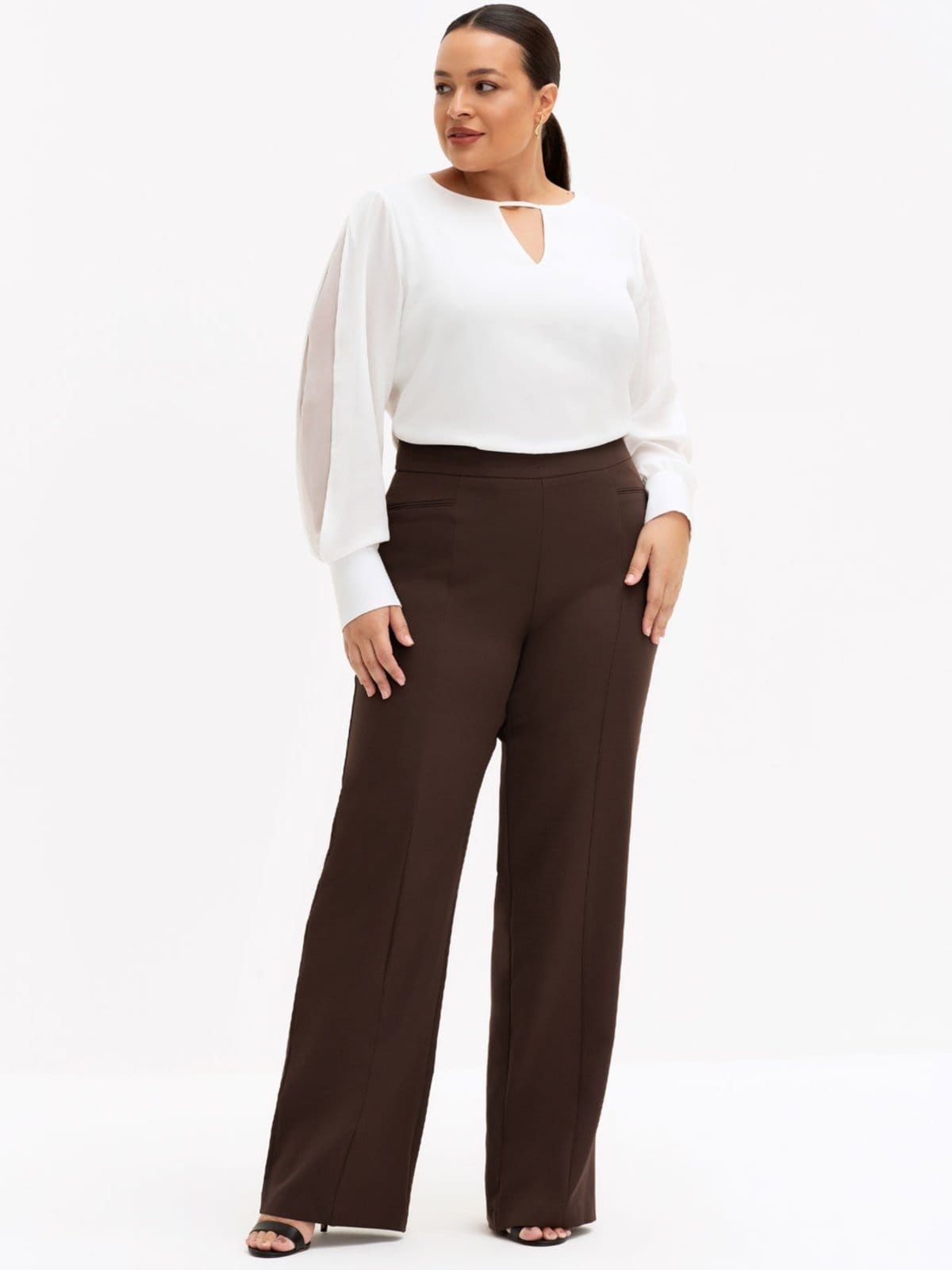 Vista principal Calça Wide Leg de Alfaiataria Plus Size Cibele Principessa marrom