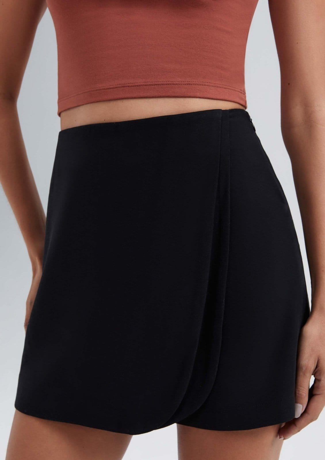 Vista 2 Shorts Saia Em Peach Touch Hering vermelho