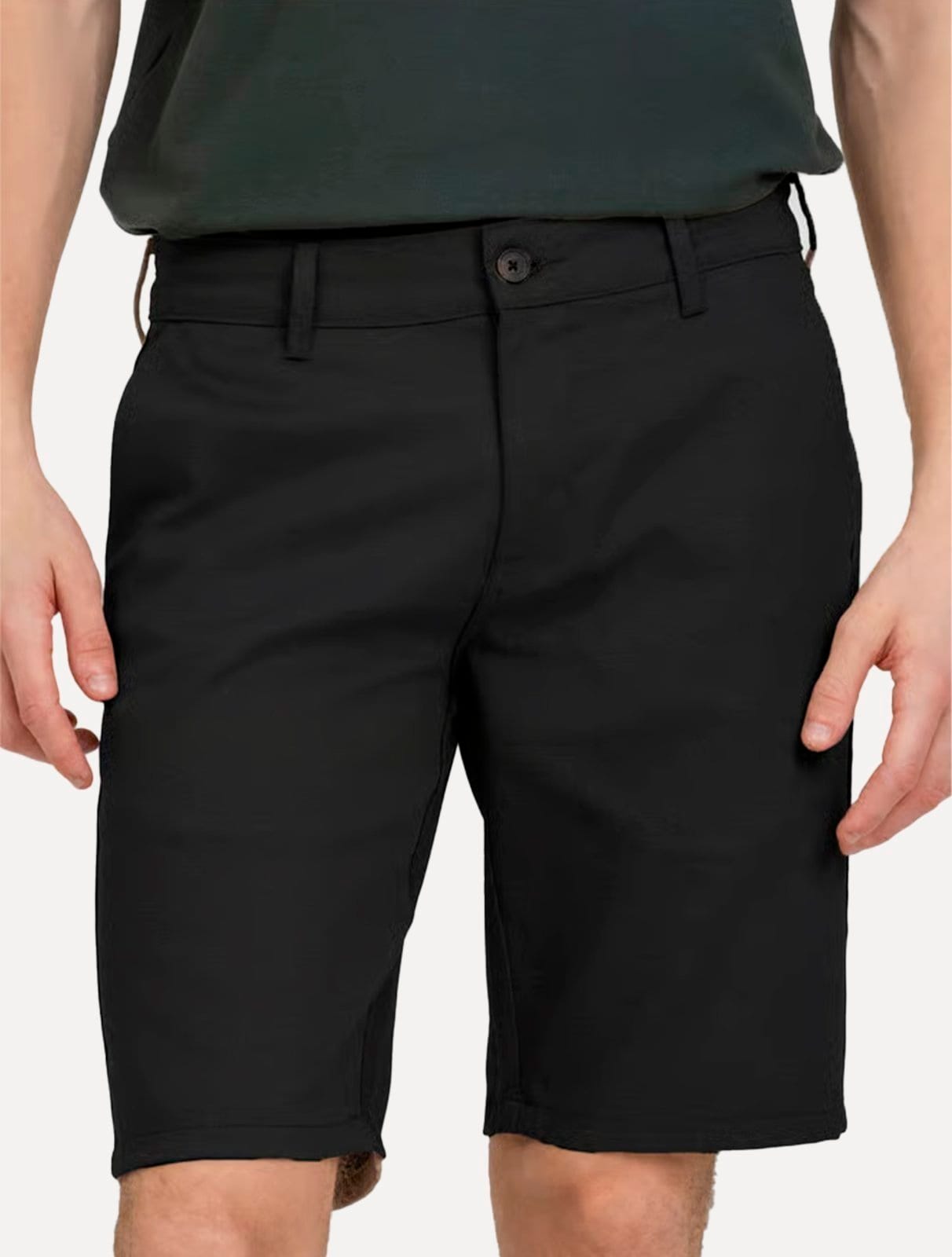 Vista principal Bermuda King & Joe Masculina Slim Flex Cetim Preta King & Joe preto