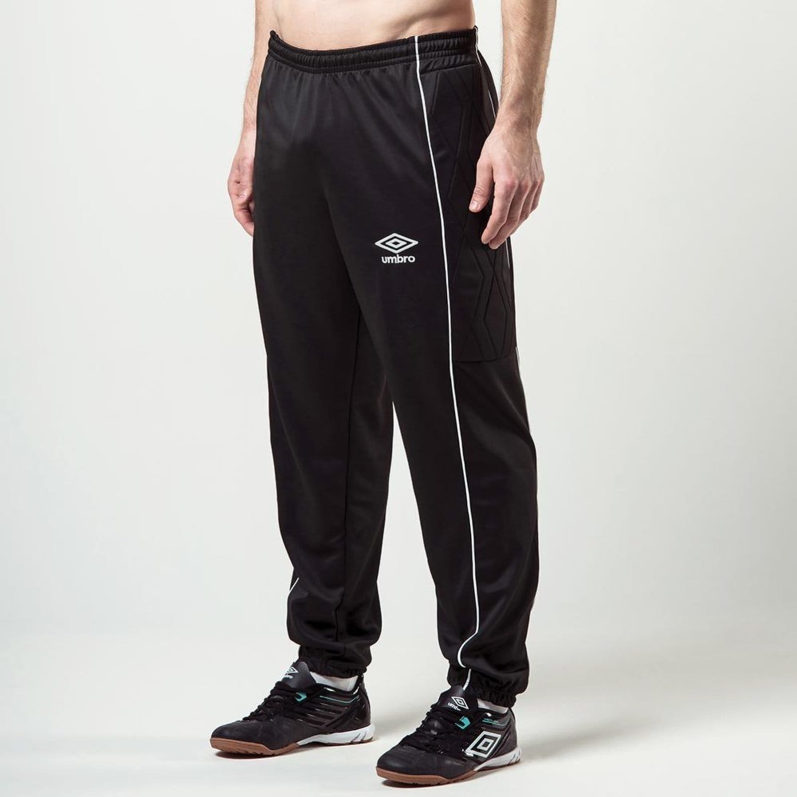 Vista 2 Umbro Calça Masculina Umbro Gol Shelter GG Umbro incolor