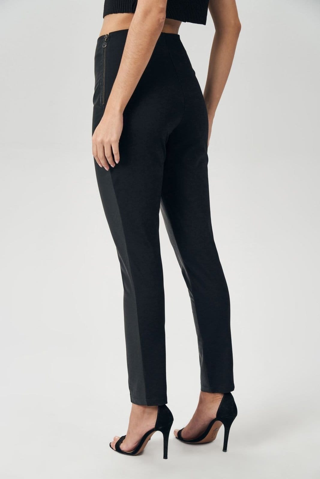 Vista 2 Calça Black PU Feminina Acostamento ACT FEMININO preto black