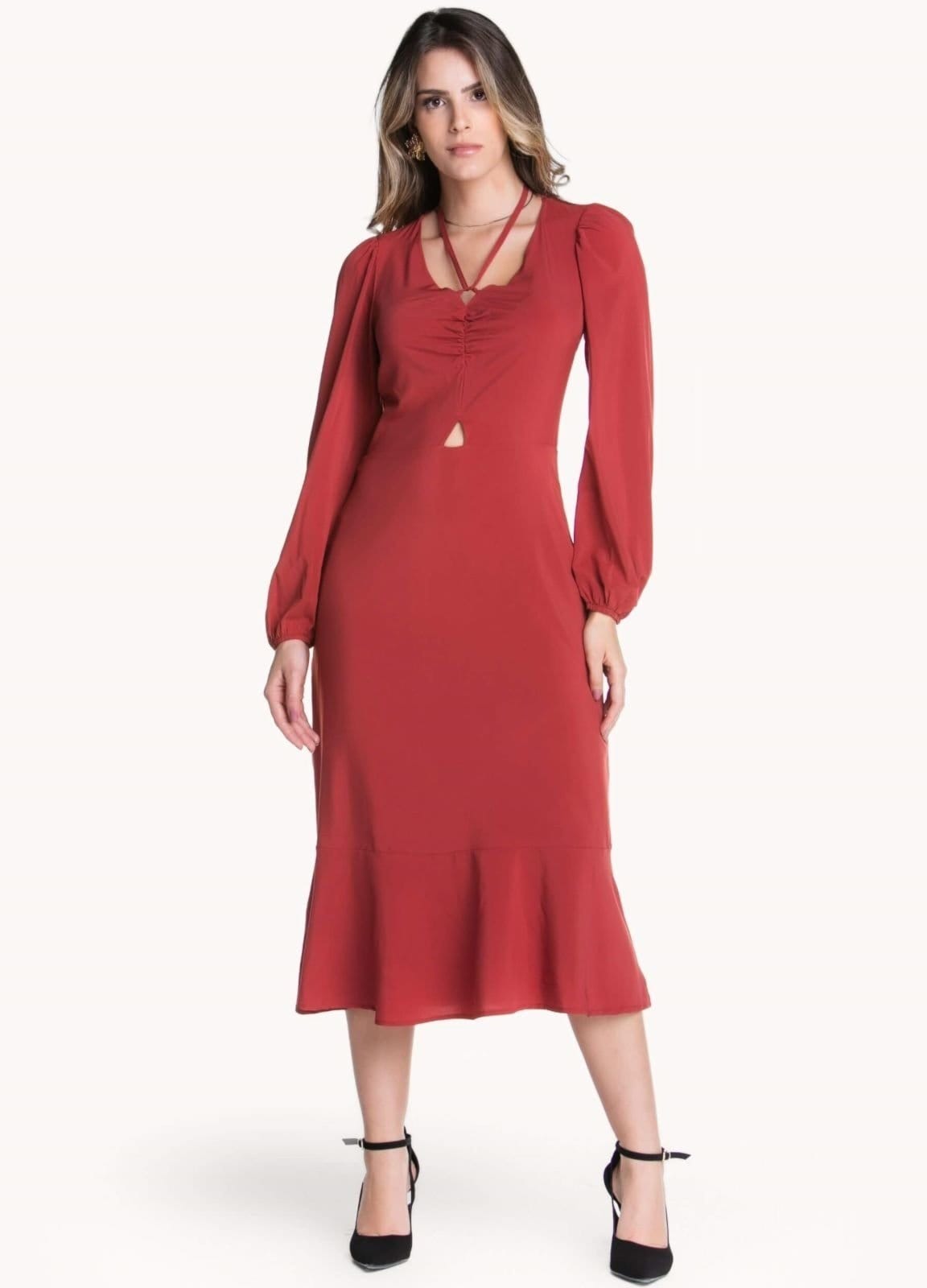 Vista principal VESTIDO MIDI COM DECOTE FRANZIDO Art Livre preto