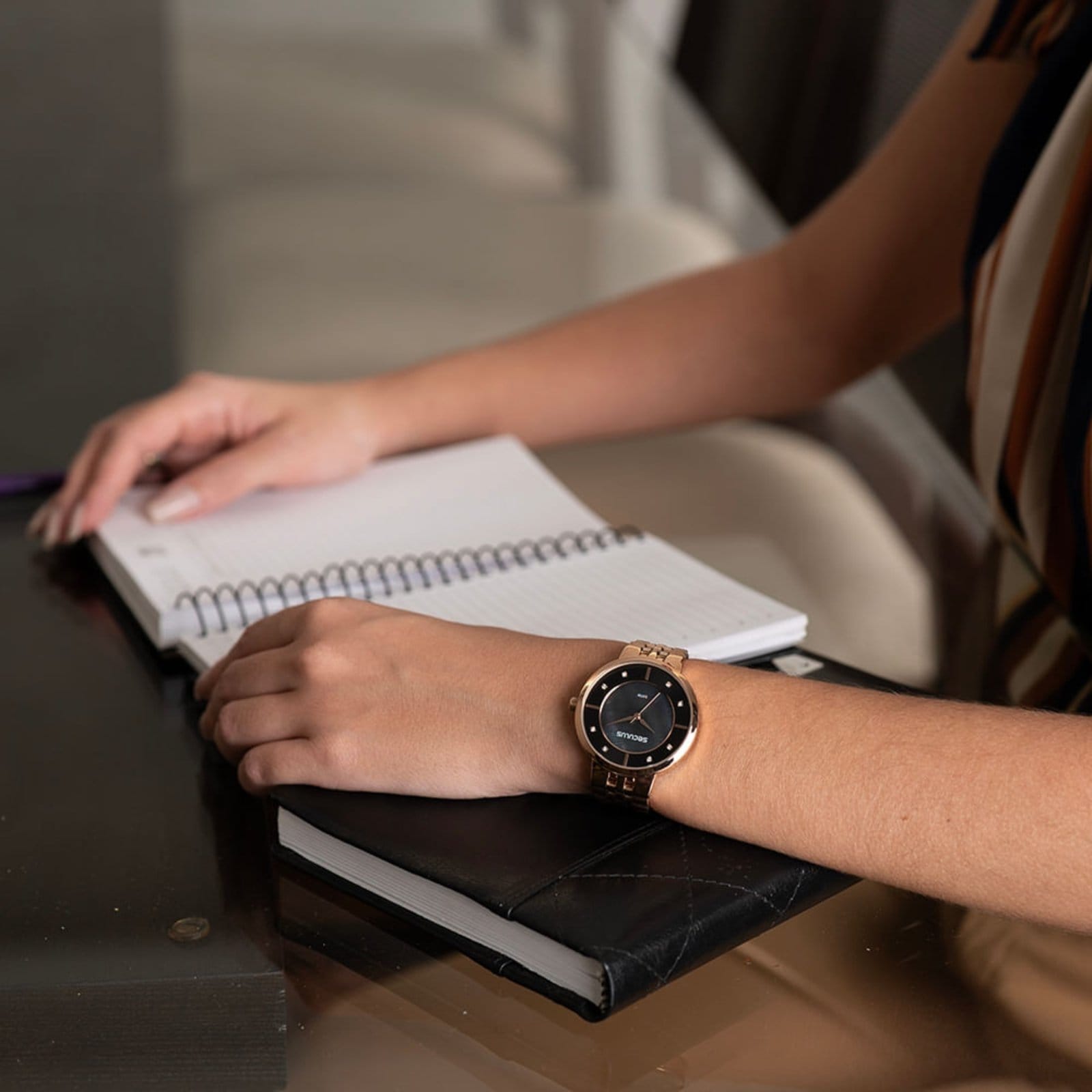 Vista 2 Relógio Seculus Feminino Madrepérola Cristais Rosé Seculus rosa rosé