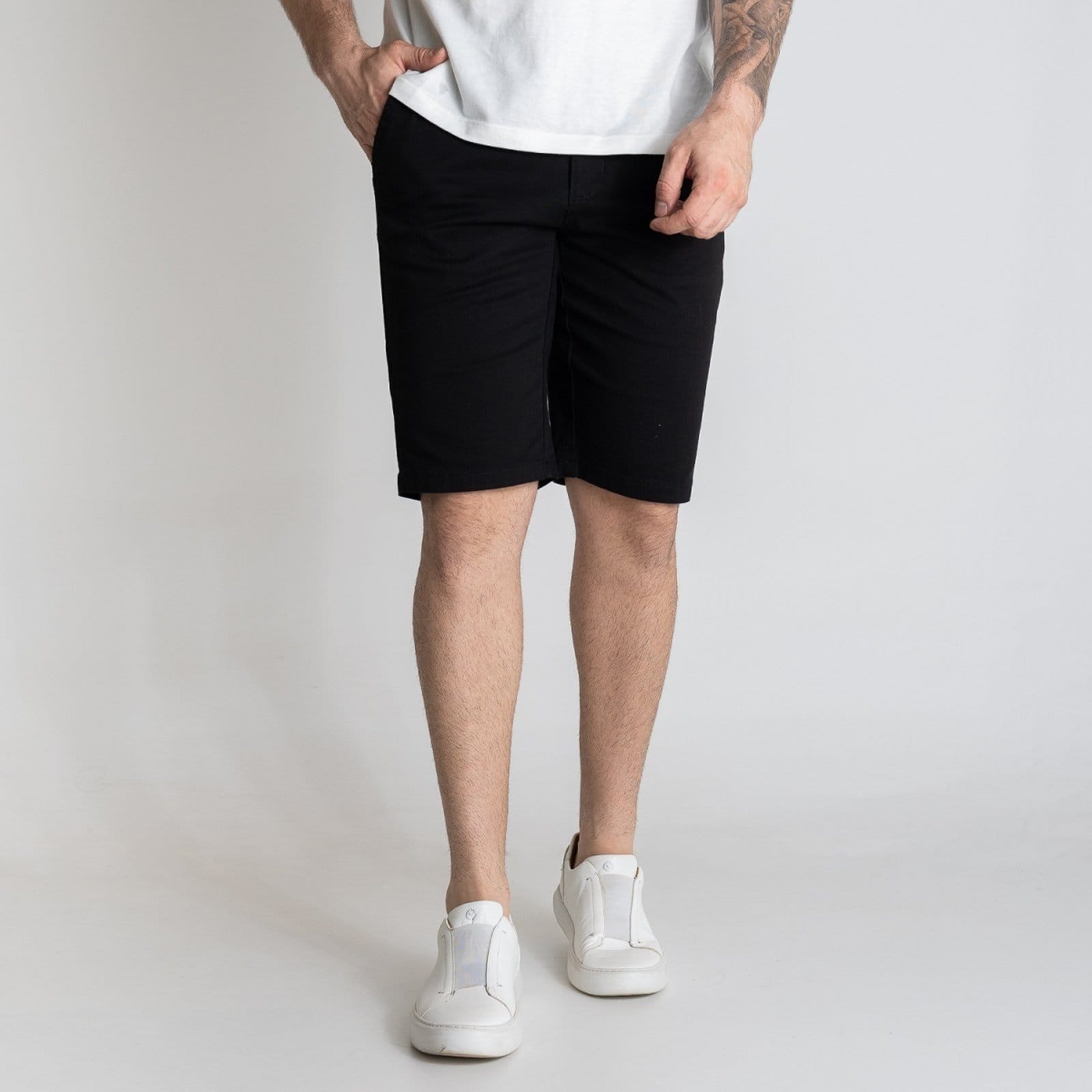 Vista principal Bermuda Sarja VersatiOld Preta VERSATIOLD preto