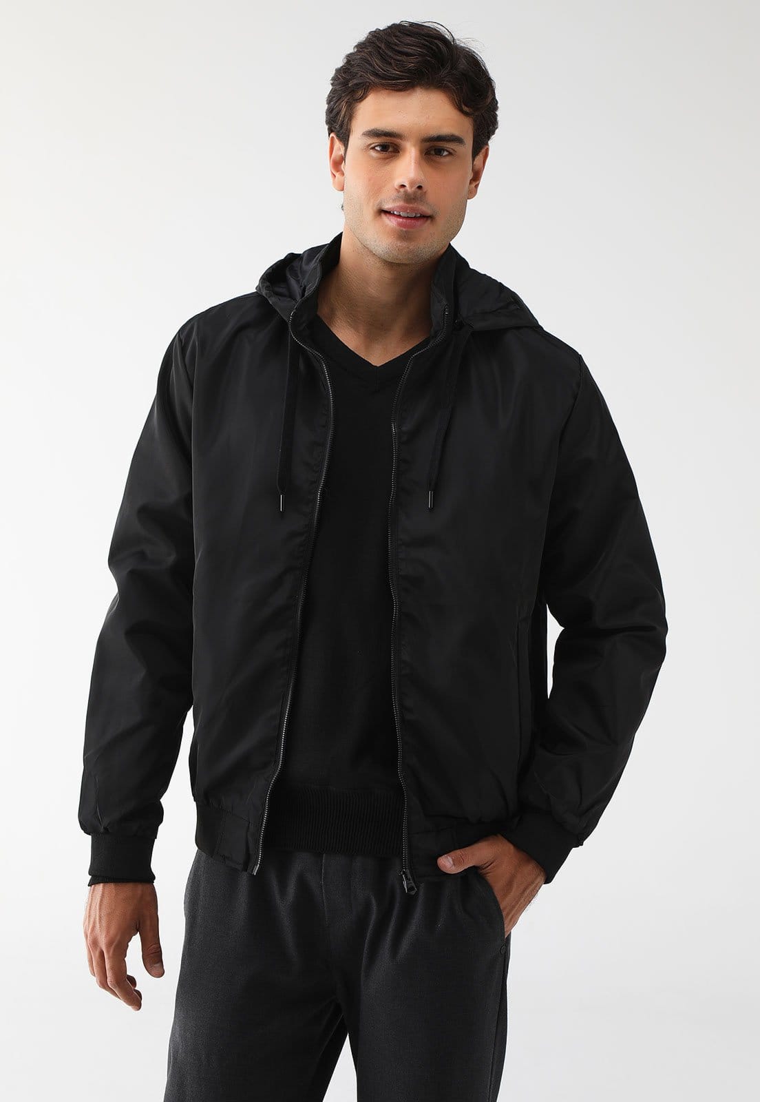 Vista 2 Jaqueta Corta Vento Broken Rules Com Capuz Preta Broken Rules preto