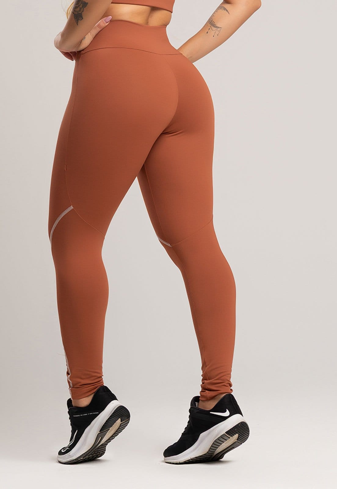 Vista 2 Calça Legging MVB Modas com Elástico Cintura Alta Feminina Poliamida Mousse Mvb Modas marrom