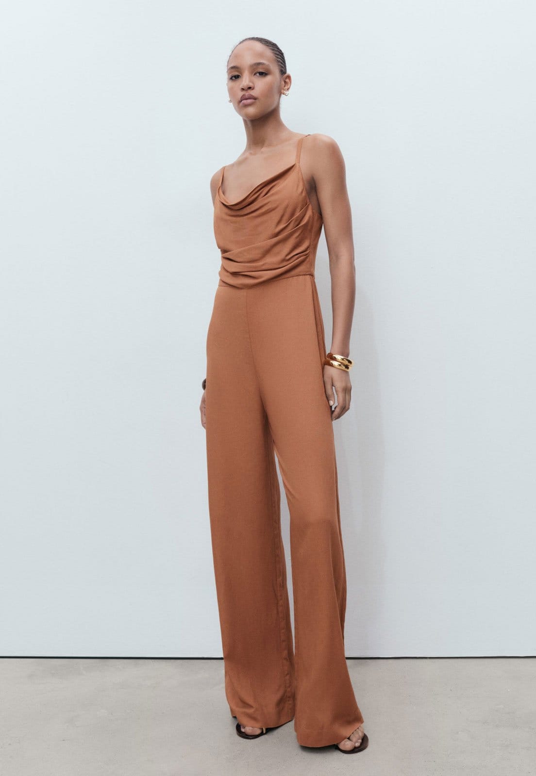 Macacão Feminino Mango Decote Drapeado Alças Finas