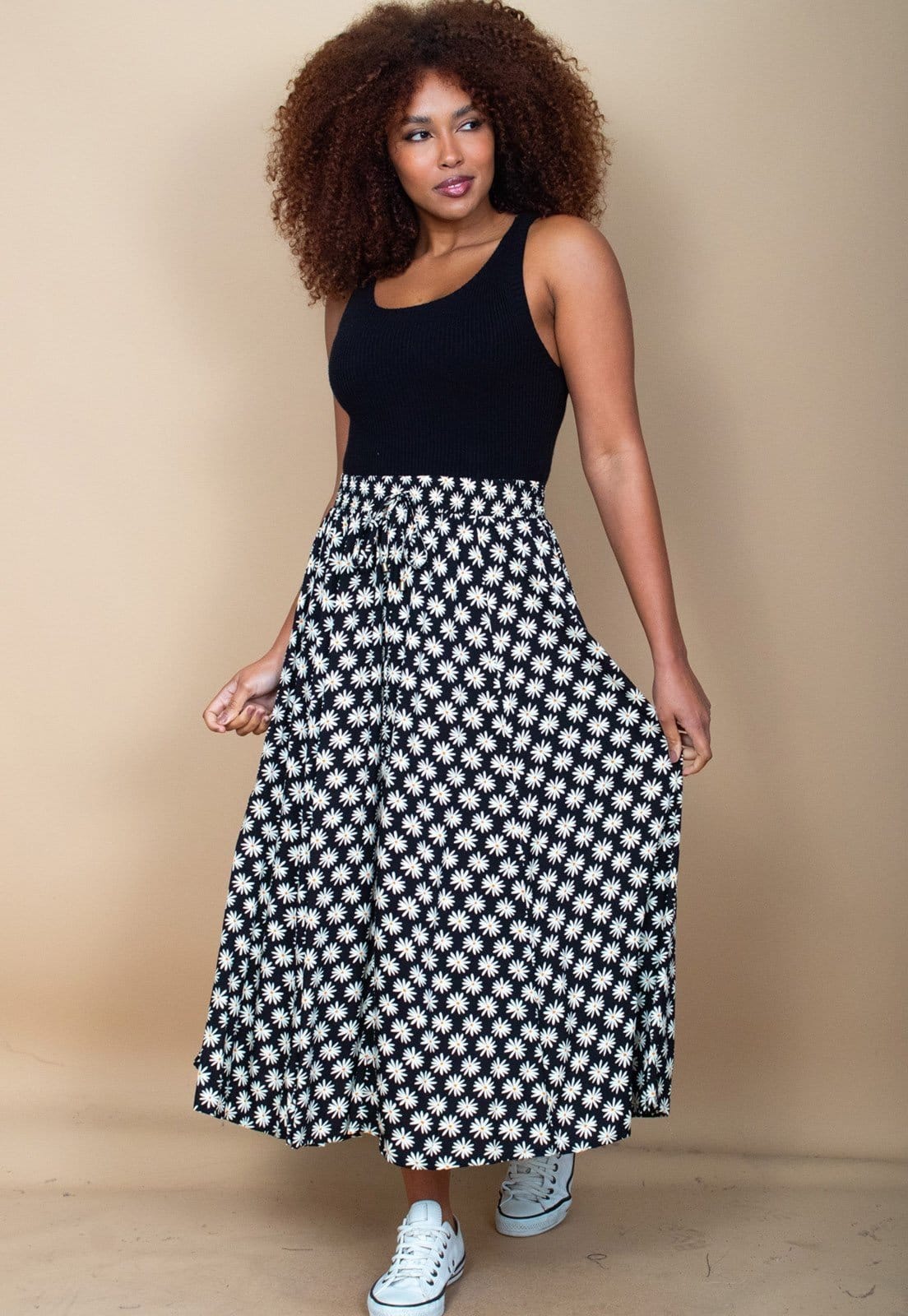 Vista principal Saia Cabanafree Longa Viscose Estampa Encanto das Margaridas Cabanafree estampado/multicolorido/preto