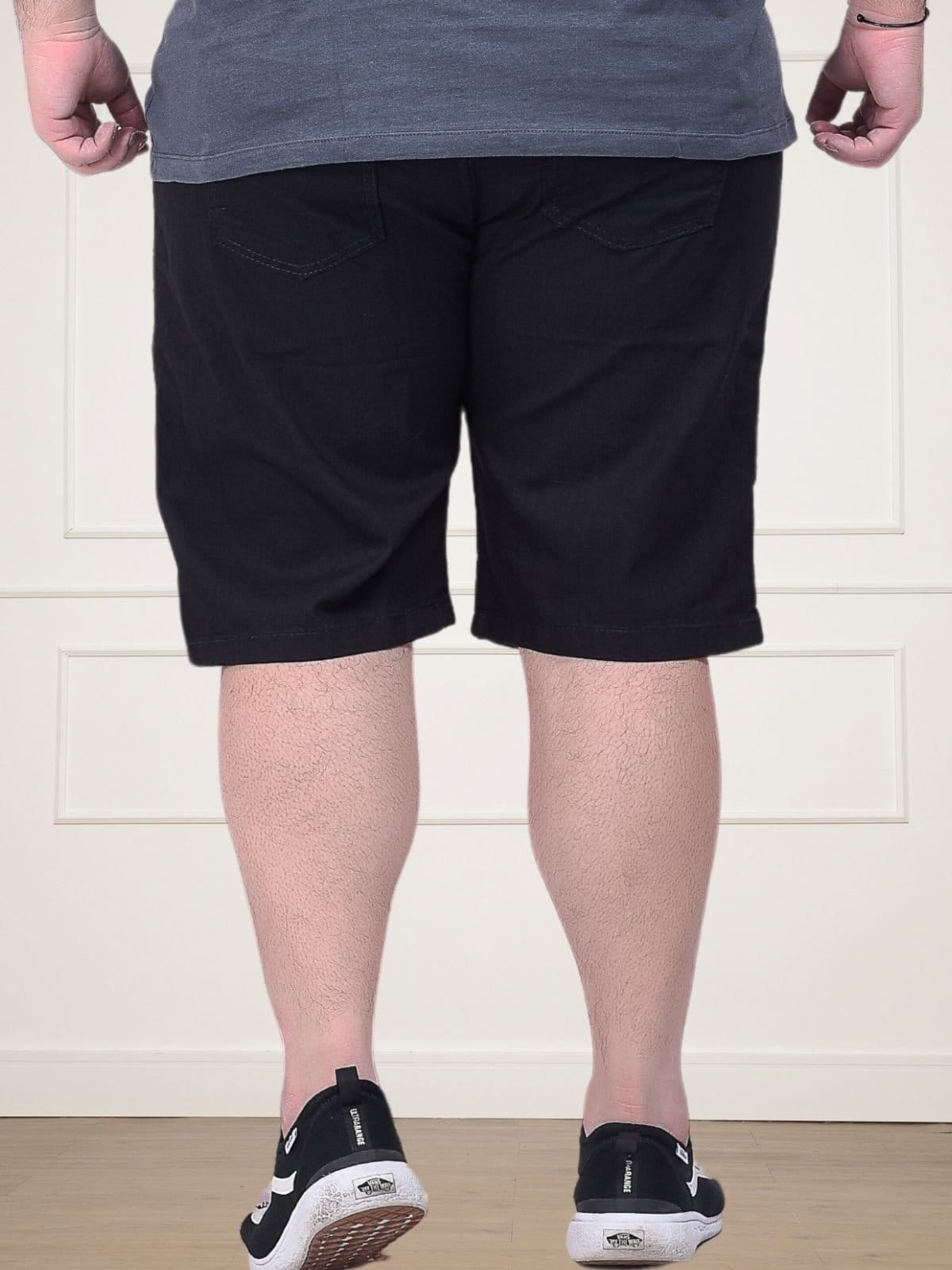 Vista 2 Bermuda Jeans Plus Size Onix Masculina Preta CKF Wear preto