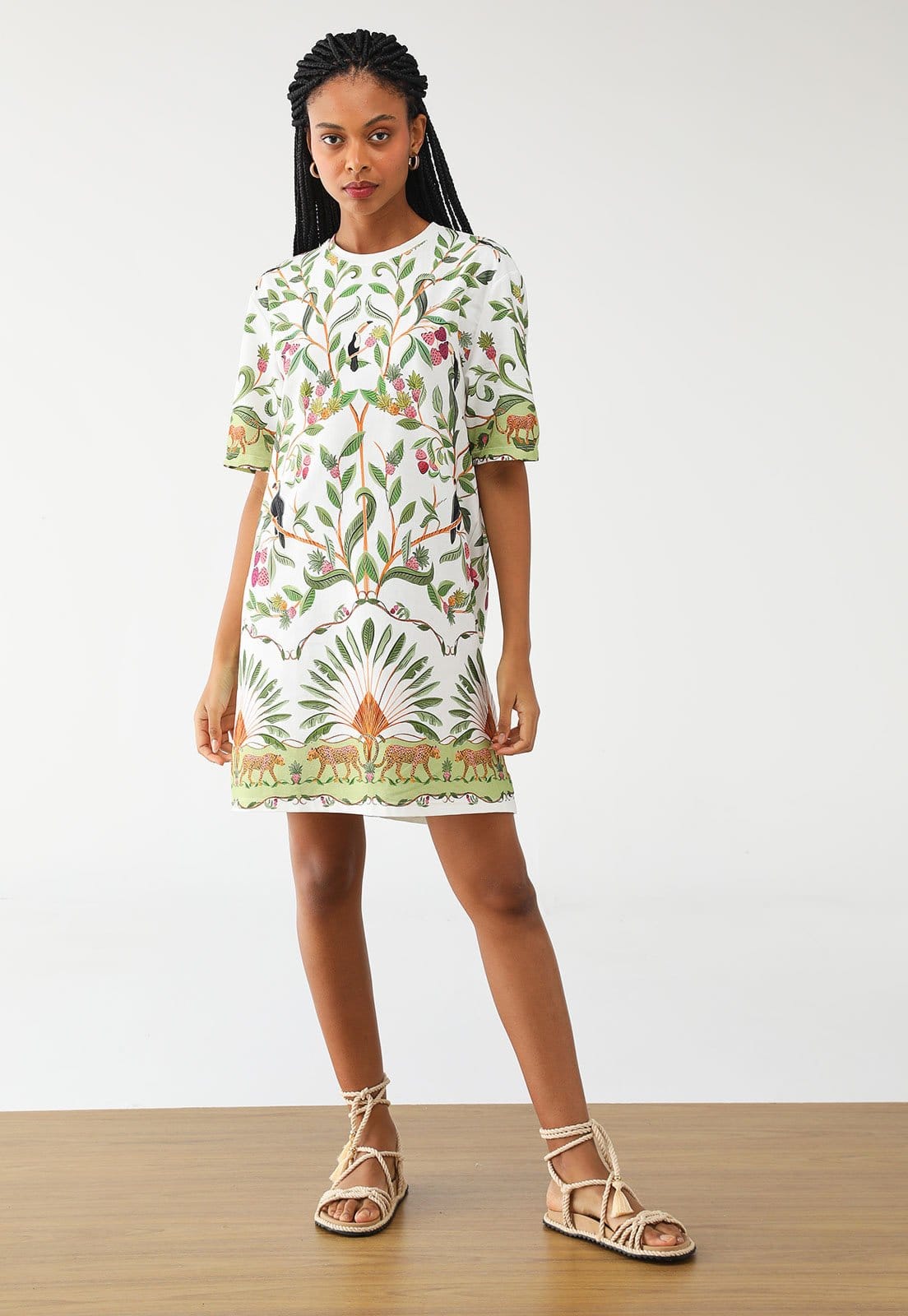 Vista 2 Vestido FARM Curto T Shirt Basico Floresta Doce Off-White FARM off-white white