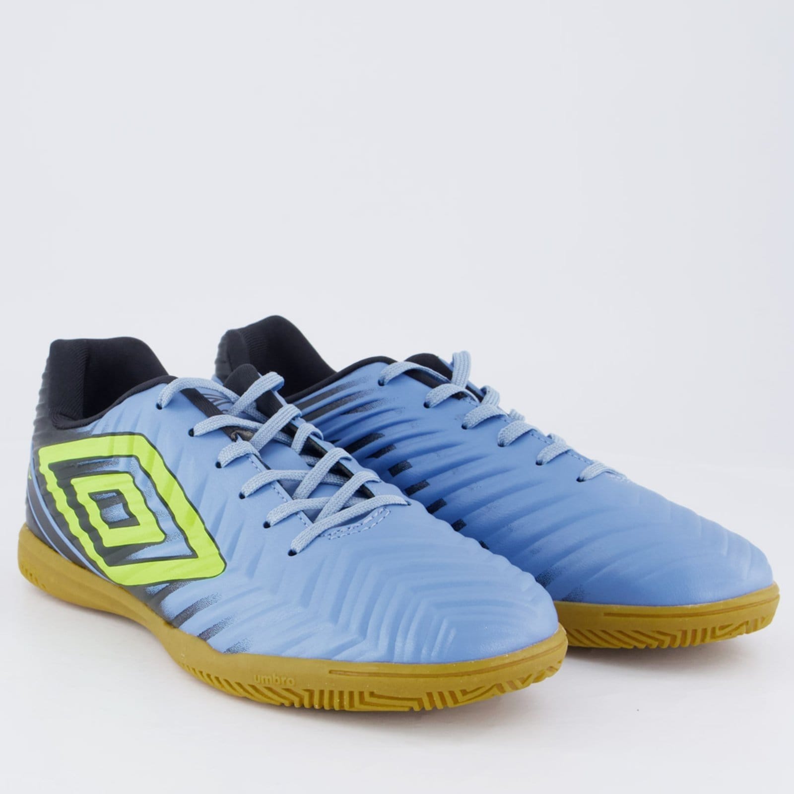 Vista 2 Chuteira Umbro Fifty V Futsal e Preta Umbro azul