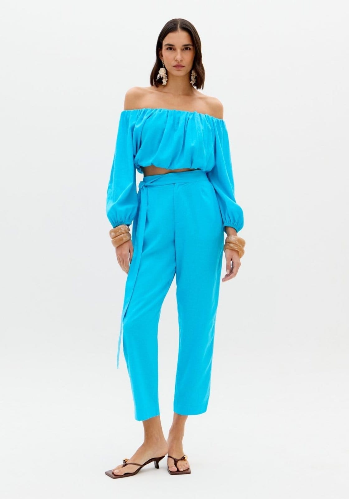 Vista principal Calça Carrot Amarração Com Linho Lança Perfume azul