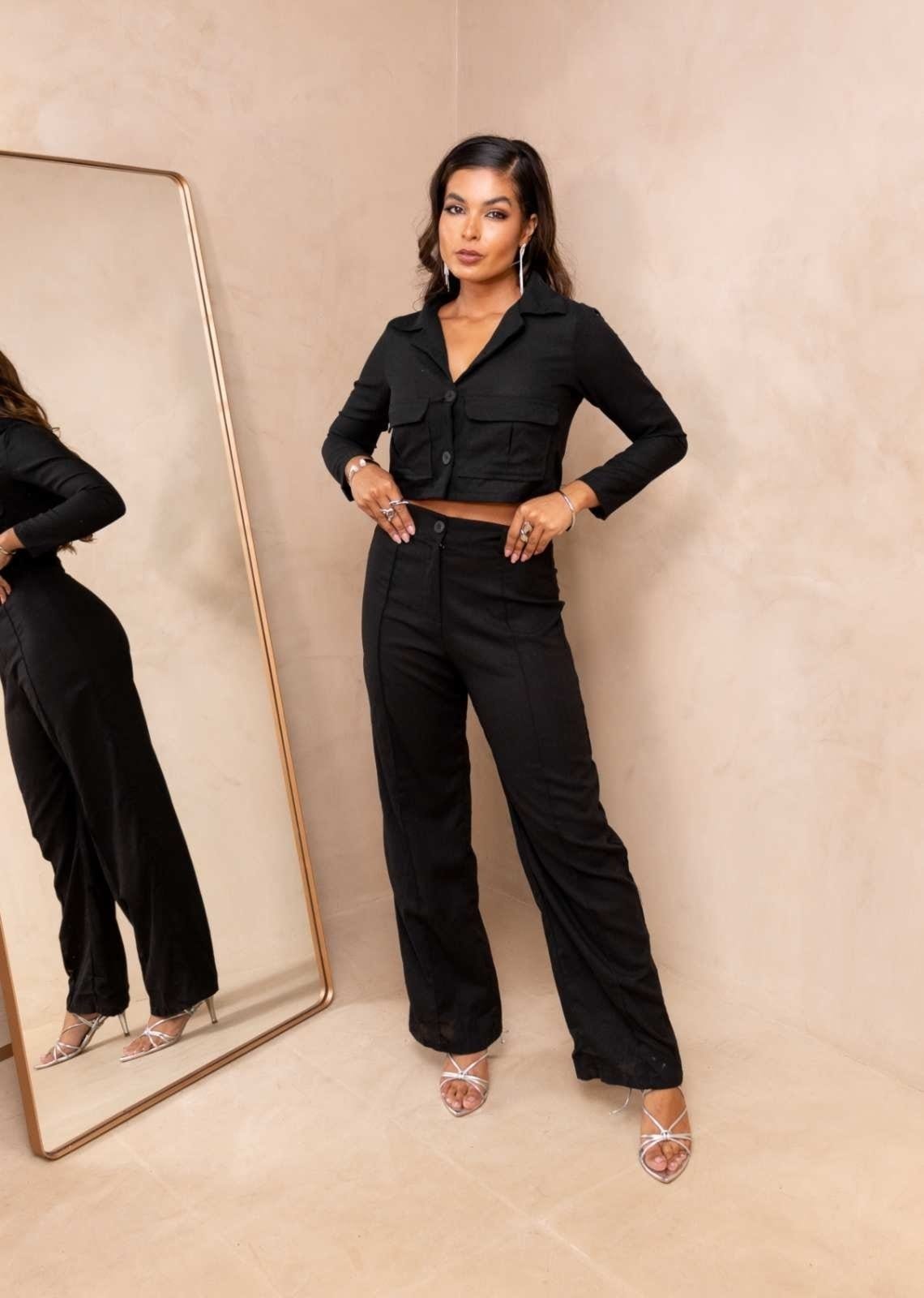 Vista 2 Conjunto Cropped Manga Longa e Calça Flare Linho Majil Cia do Vestido preto