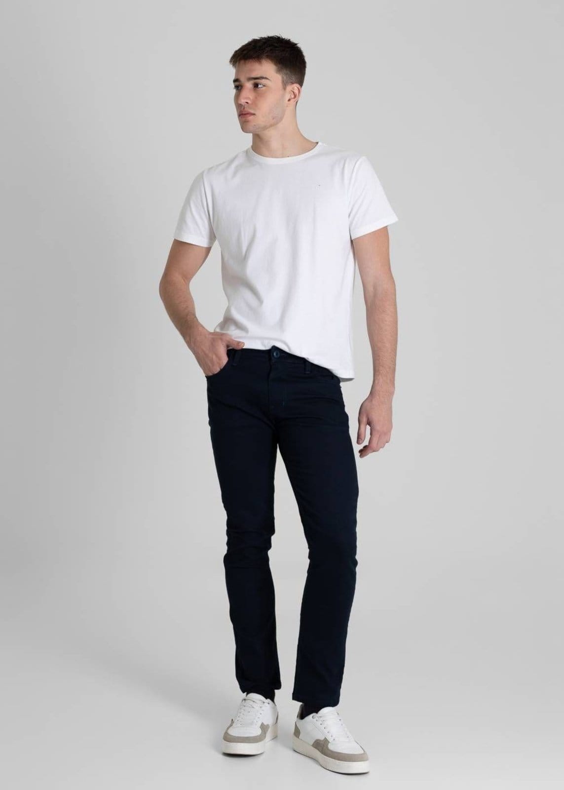 Vista 2 Calça Sarja Sawary Slim - 280537 Sawary azul