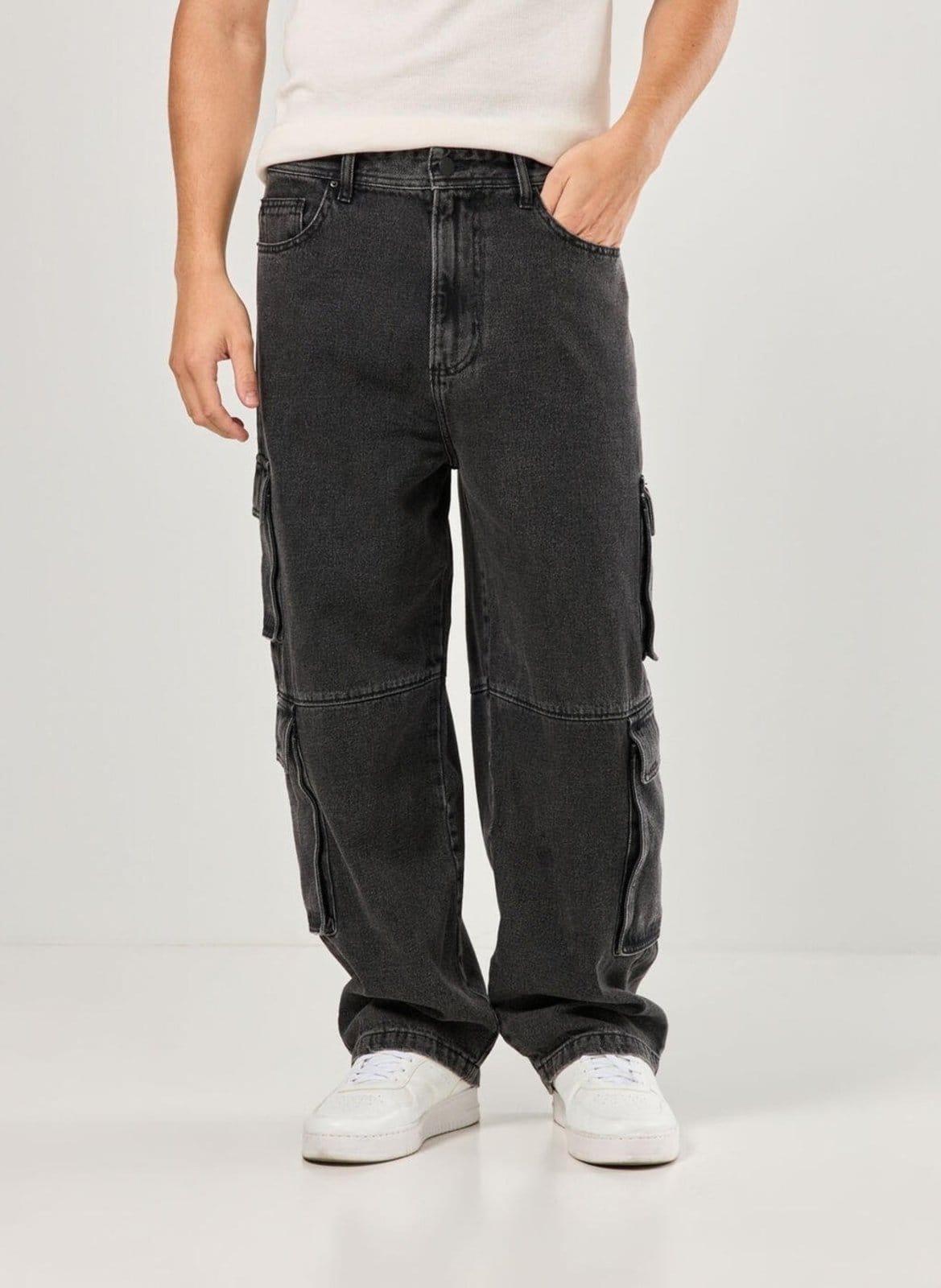 Vista 2 Calça Jeans Preta Baggy Cargo Youcom preto