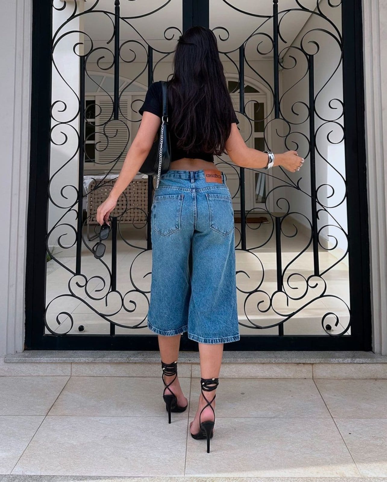 Vista 2 Jorts 25 Feminino Cintura Alta 25119 Sky Médio Consciência jeans