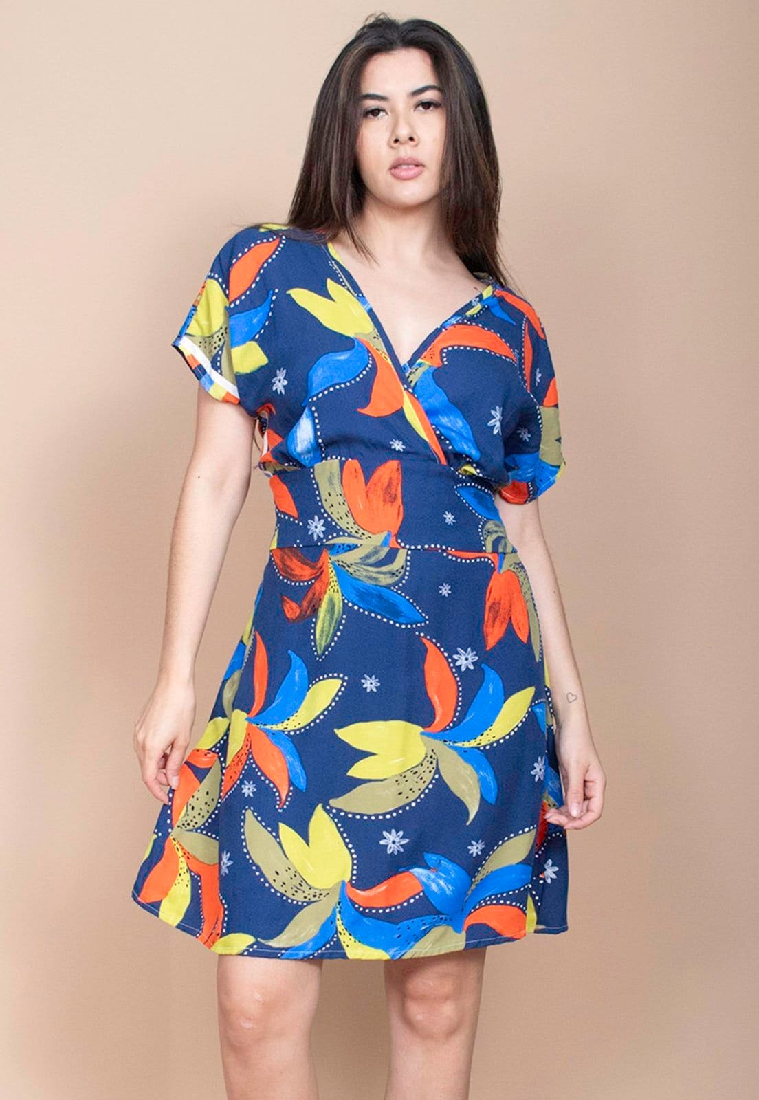 Vista 2 Vestido Cabanafree Curto Viscose Elastex nas Costas Estampa Maré Vibrante Cabanafree azul/estampado/laranja/verde