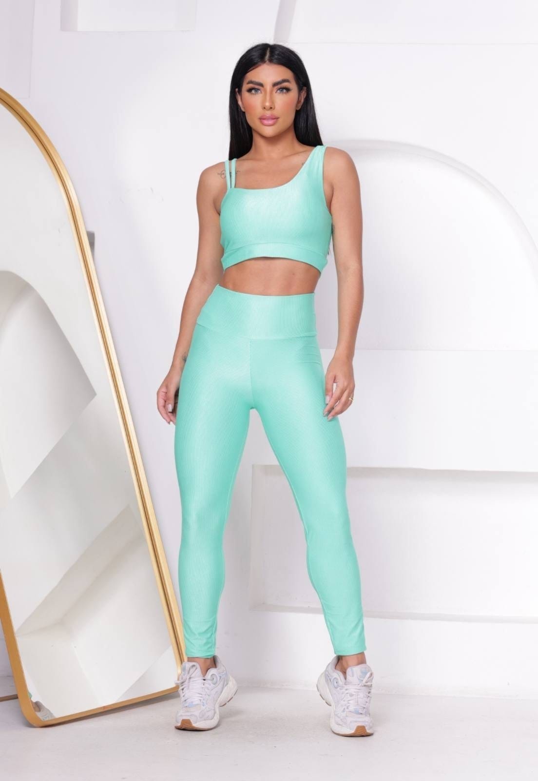 Vista 2 Conjunto Fitness Elegante Top e Calça Legging Feminino Água CCW CENTRAL CAPITAL WEAR verde