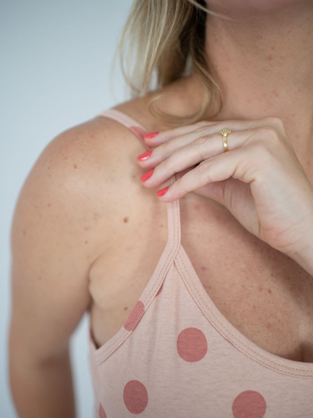 Vista 2 Camisola de alcinha Algodão Cláudia - Poá Piante rosa