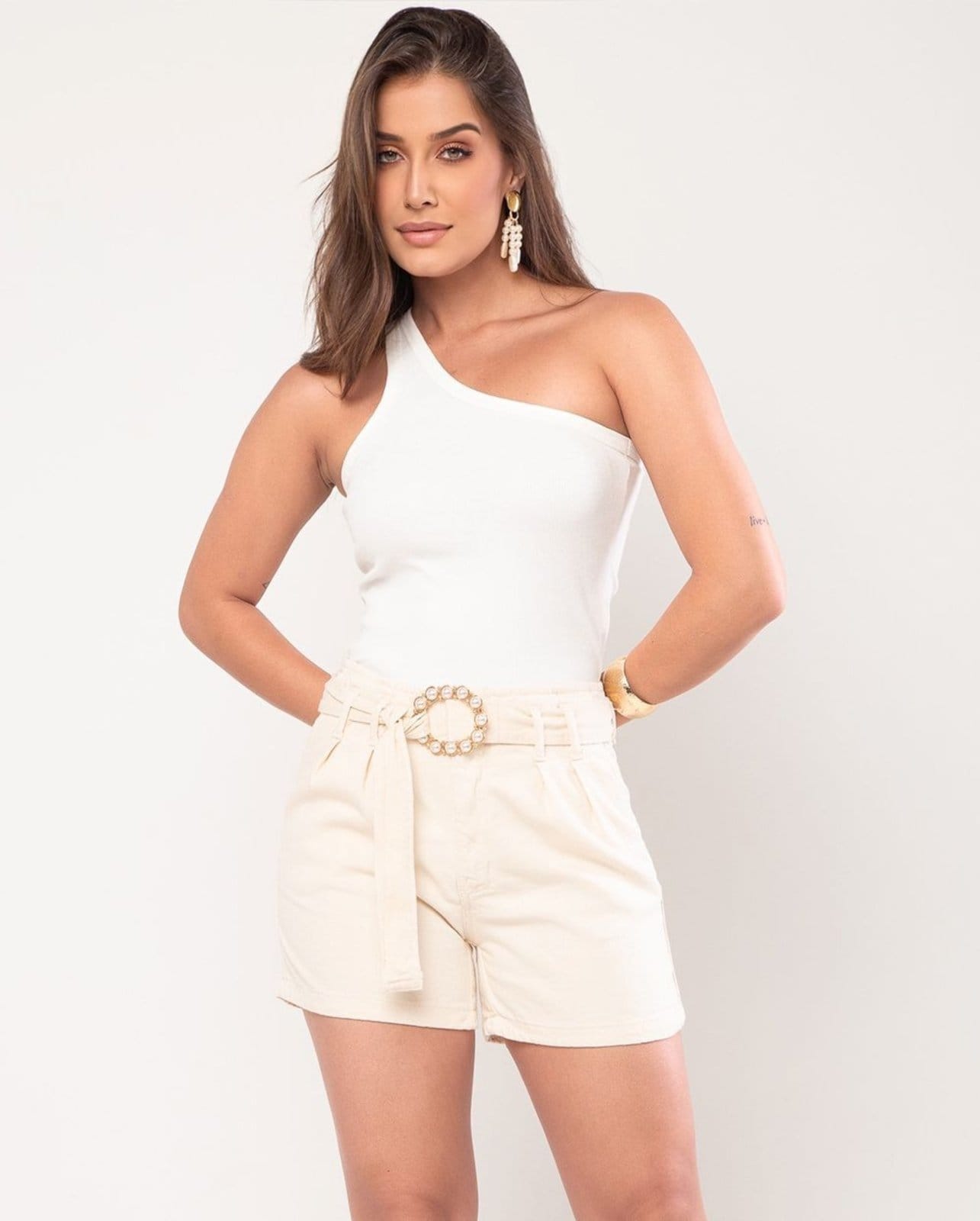 Vista principal Shorts Sarja Feminino Alfaiataria Cós Revel 24421 Off White Consciência off-white white