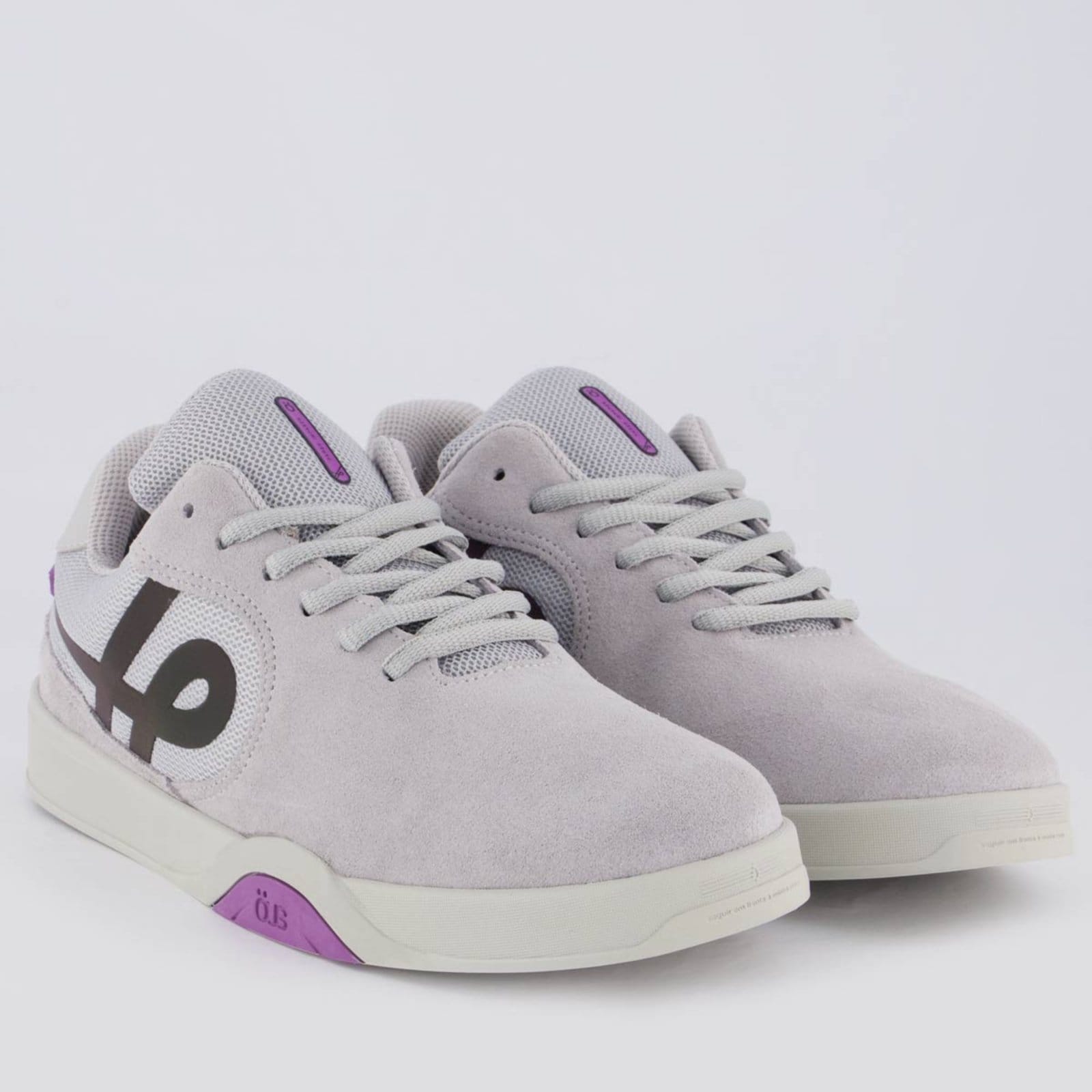Vista 2 Tênis OUS Essencial Imigrante e Roxo ÖUS cinza