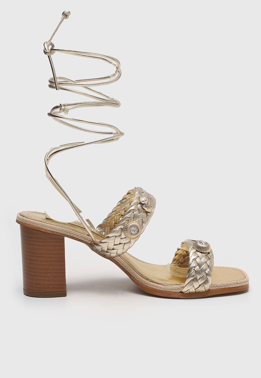 Vista 2 Sandália Feminina Santa Lolla Salto Bloco Tiras Trançadas Metalizada Dourada Santa Lolla dourado