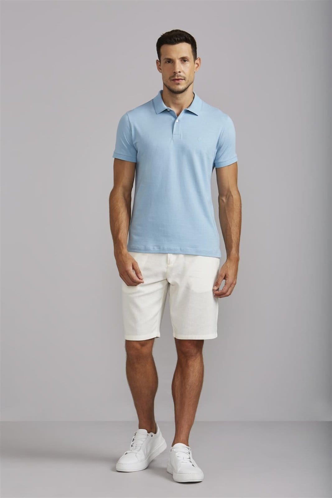 Vista 2 HIGHSTIL Polo Manga Curta Premium Malha Slim Fit Céu HIGHSTIL azul