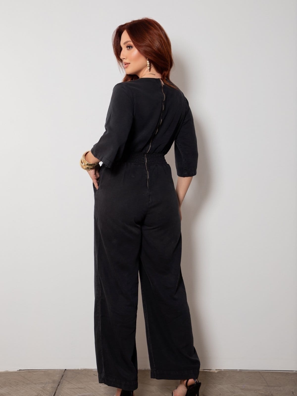 Vista 2 Macacão Alfaiataria Longo Novah Store Liocel Novah Store preto