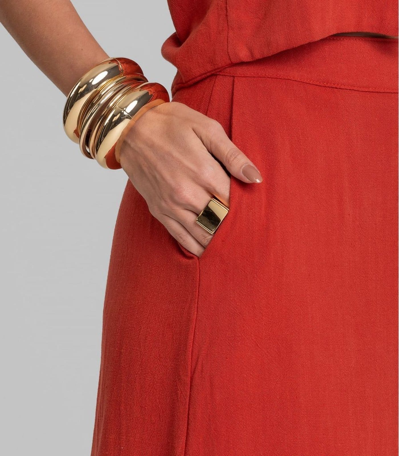 Vista 2 Saia Midi Em Tecido Linho Dianna Dianna laranja