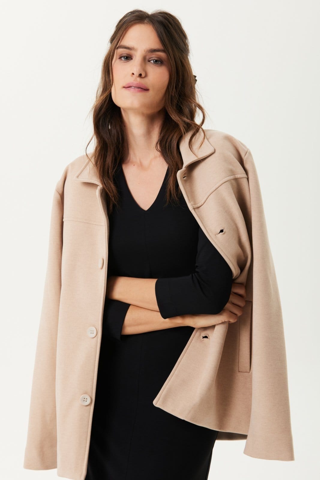 Vista 2 Vestido Midi Traymon Decote V Traymon preto