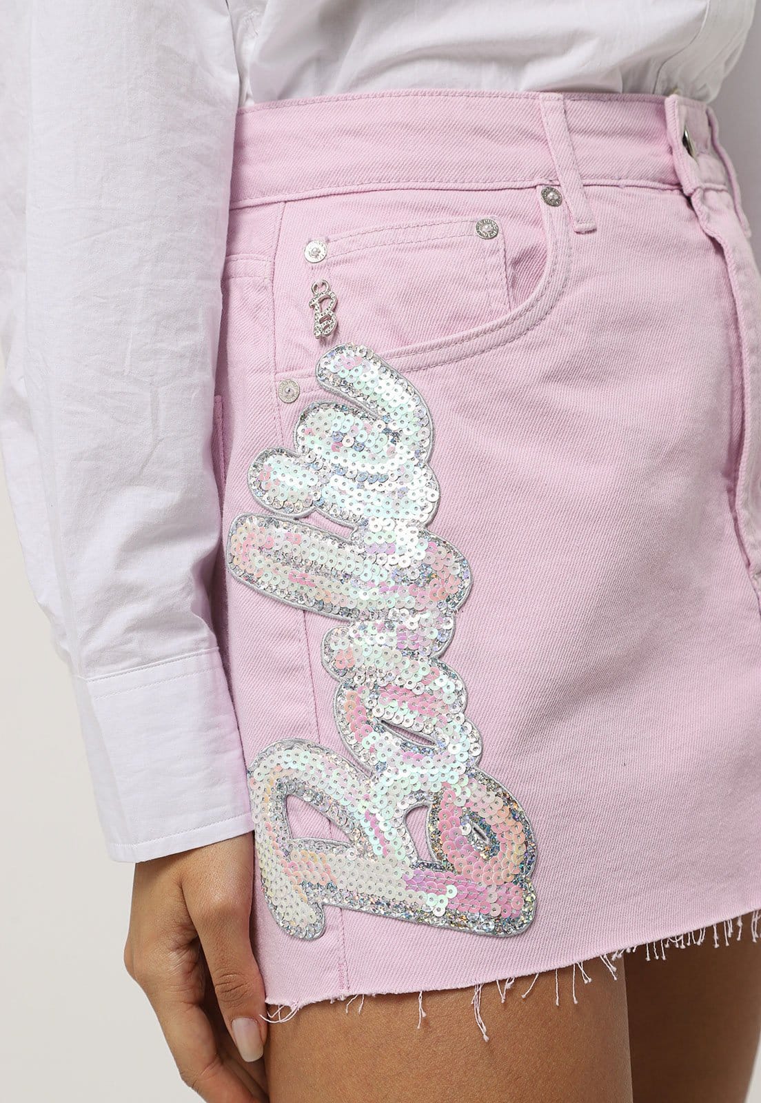 Vista 2 Saia Sarja My Favorite Things Curta Barbie My Favorite Things rosa