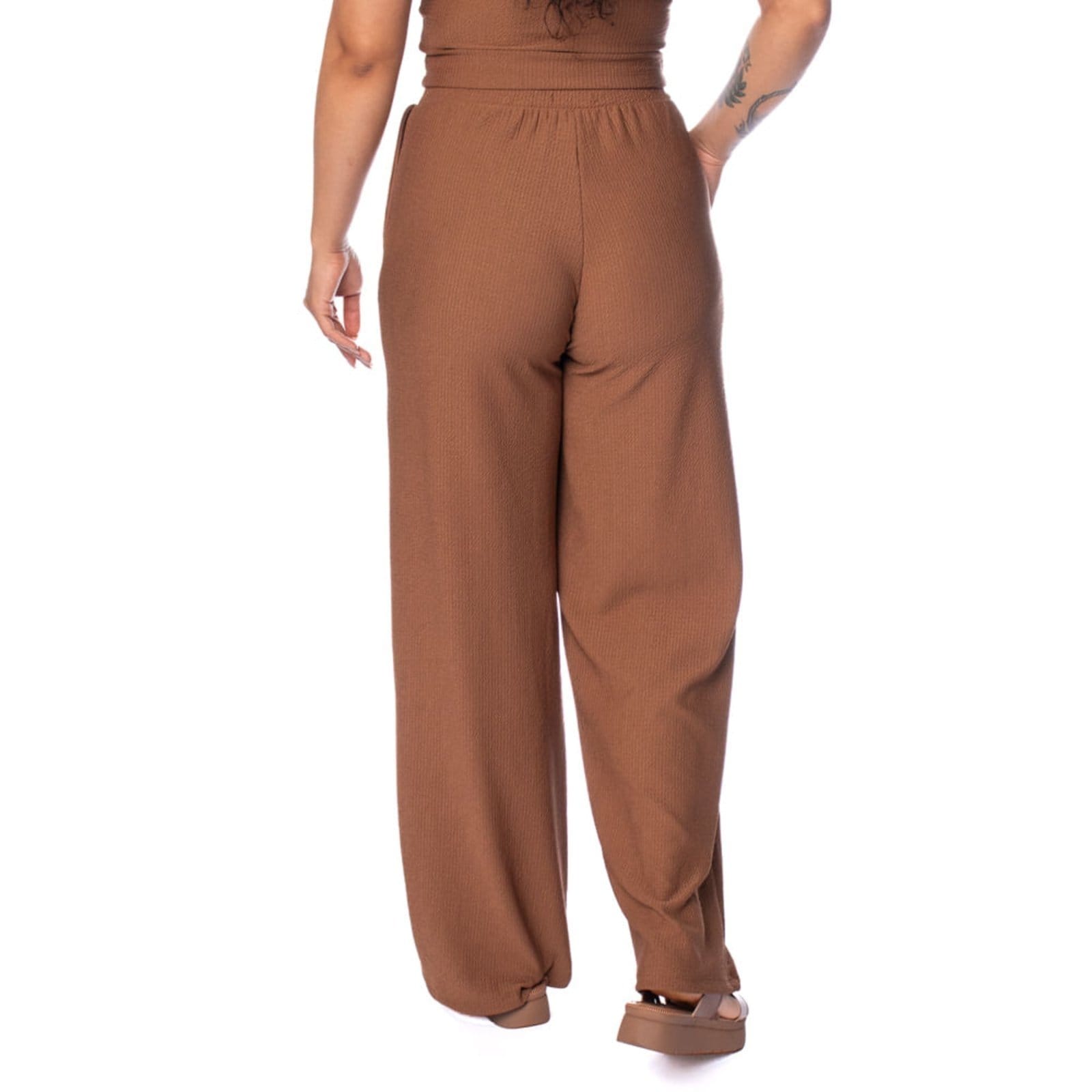 Vista 2 Calça Feminina Babicat Wide Leg Texturizada Escuro Babicat marrom