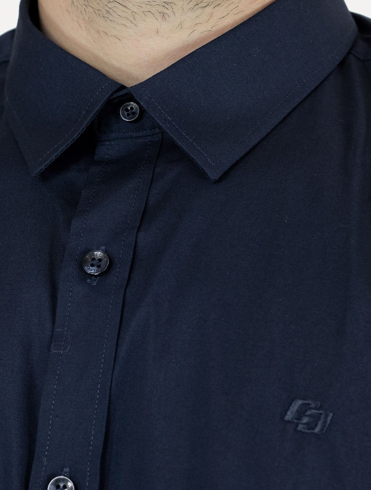 Vista 2 Camisa Colcci Masculina Slim Fit Básica Logo Colcci azul marinho