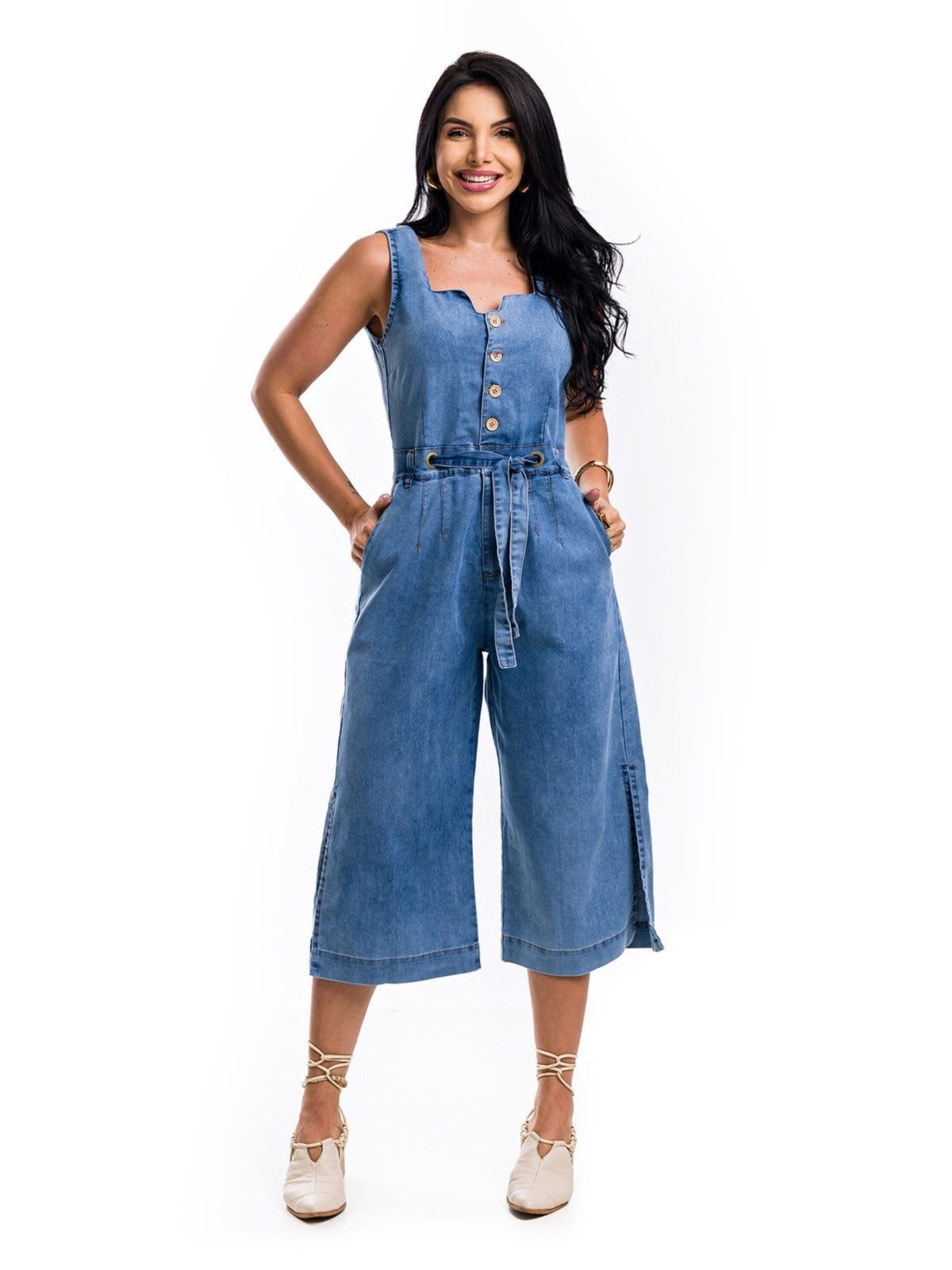 Macacão Restrito Jeans Pantacourt Acinturado