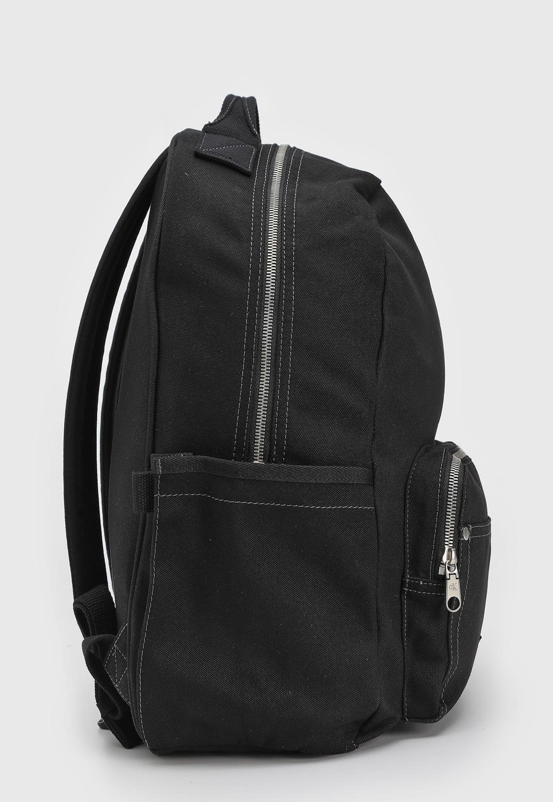 Vista 2 Mochila Masculina Calvin Klein Logo Preta Calvin Klein preto