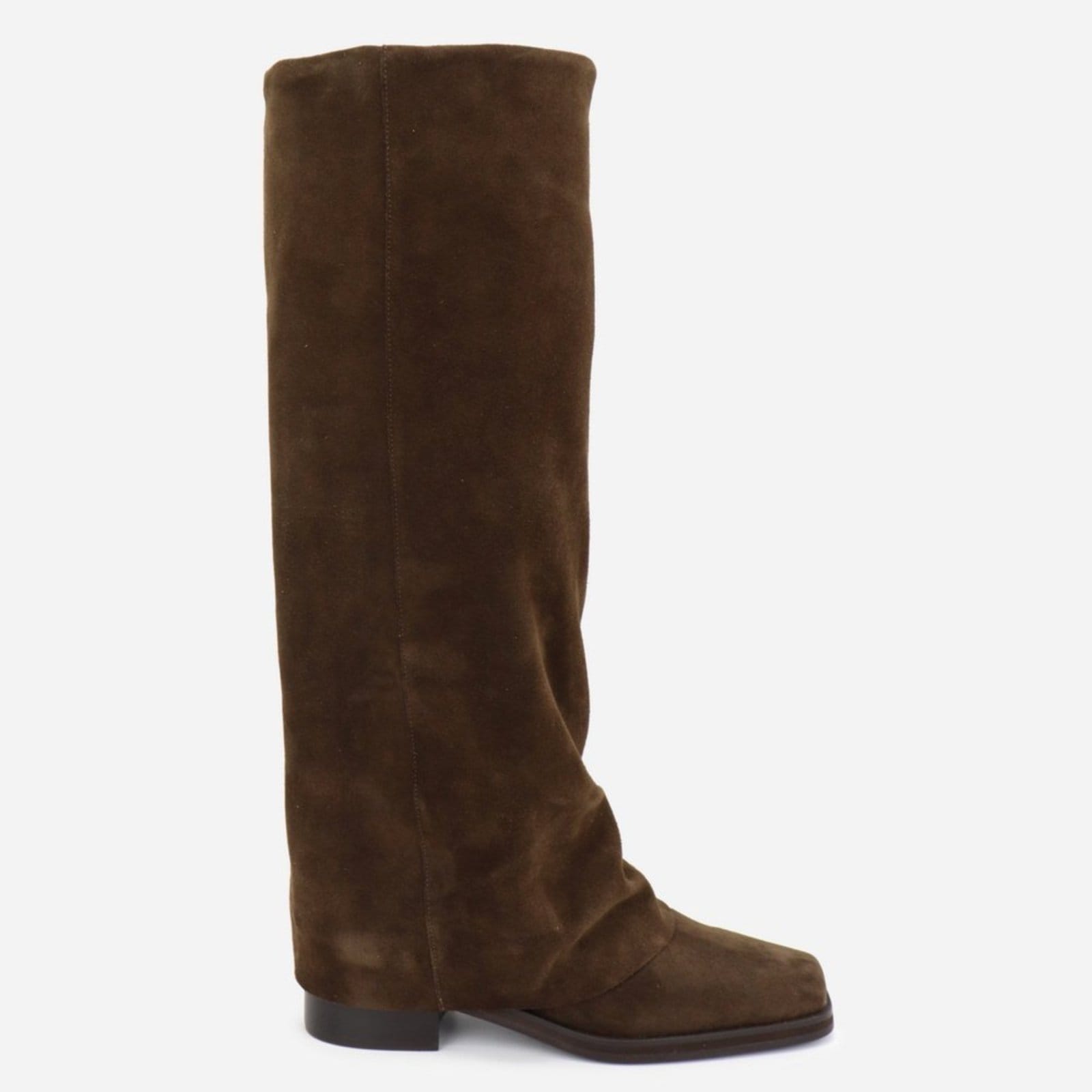 Vista principal Bota Feminina Cano Longo Em Couro Bico Quadrado Sutil Lisa Conforto Maria Paula Camurça Expresso MARIA PAULA marrom