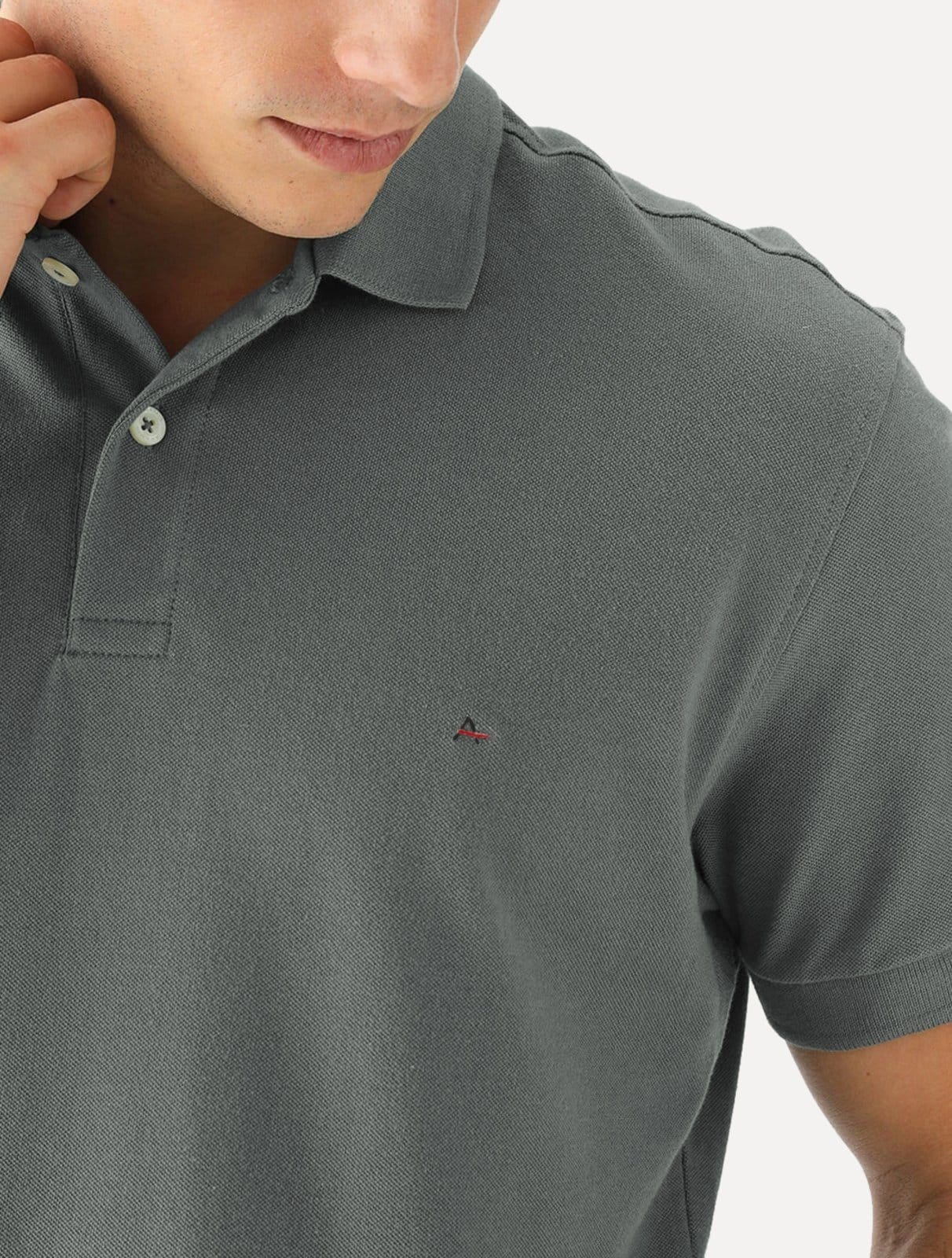 Vista 2 Polo Aramis Masculina Basic Piquet Dark Logo Aramis grafite