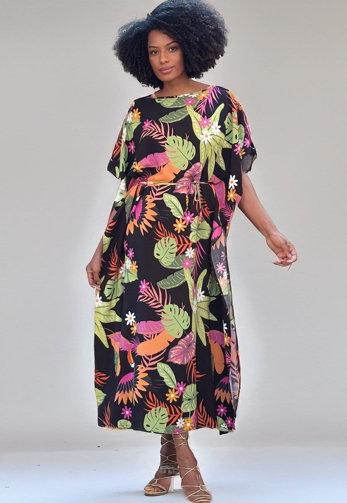 Vista 2 Vestido Amazonia Vital Kaftan Viscose Longo Estampa Noite Botânica Amazonia Vital bordô/estampado/laranja/verde