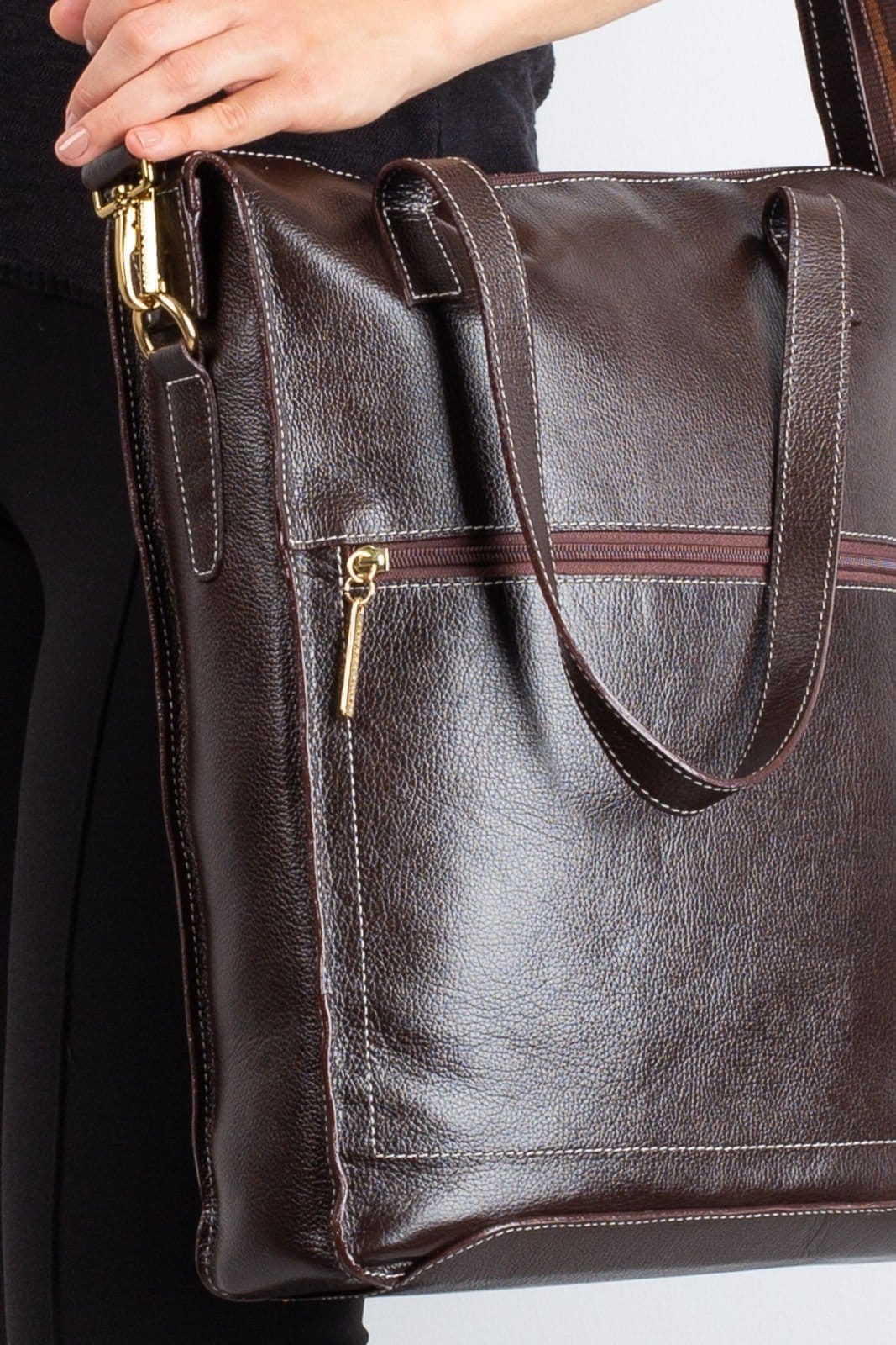 Vista 2 Bolsa para notebook em couro liso Sandra - Café Andrea Vinci caramelo