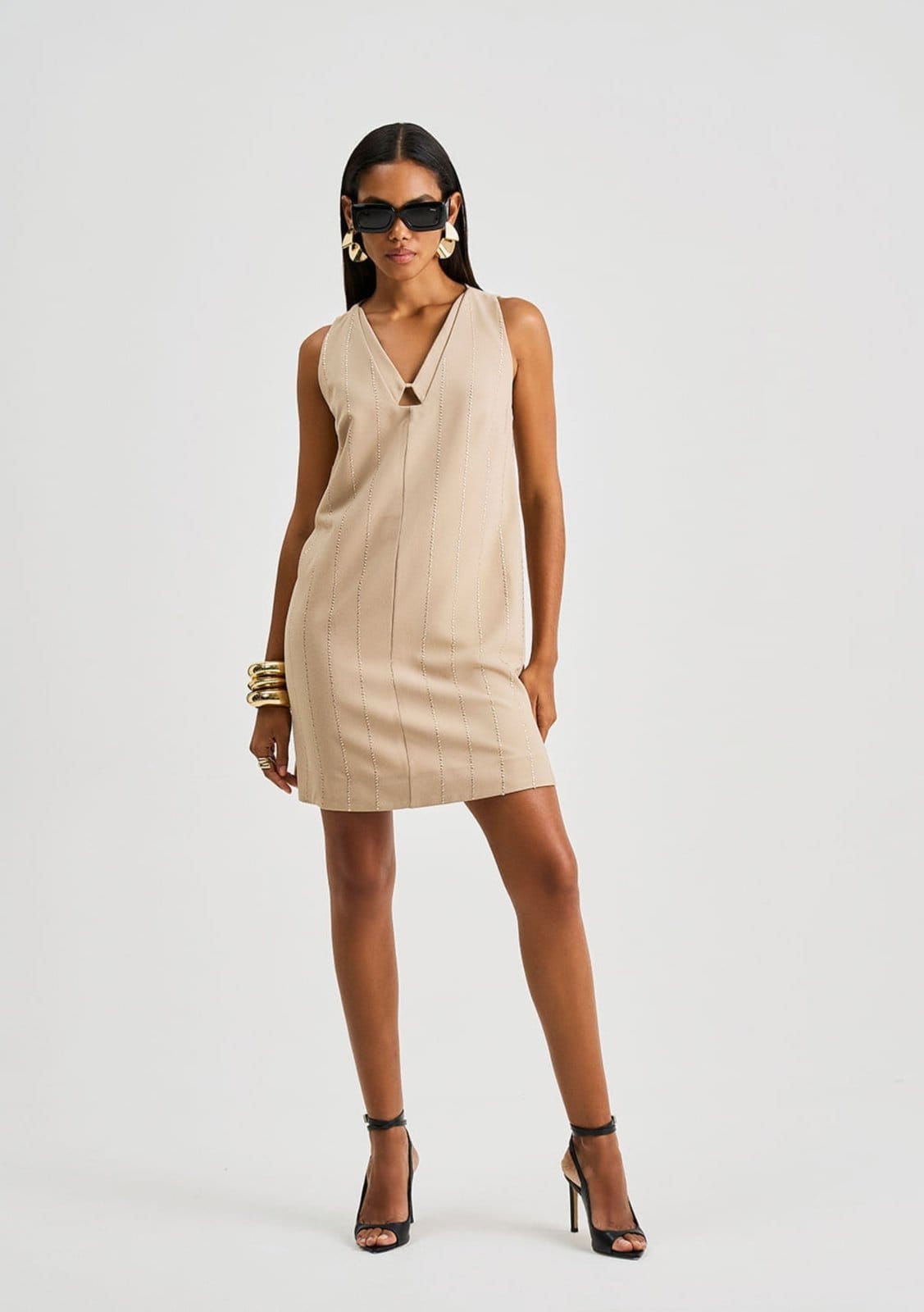 Vestido Iódice Solto Decote V Sem Manga Curto