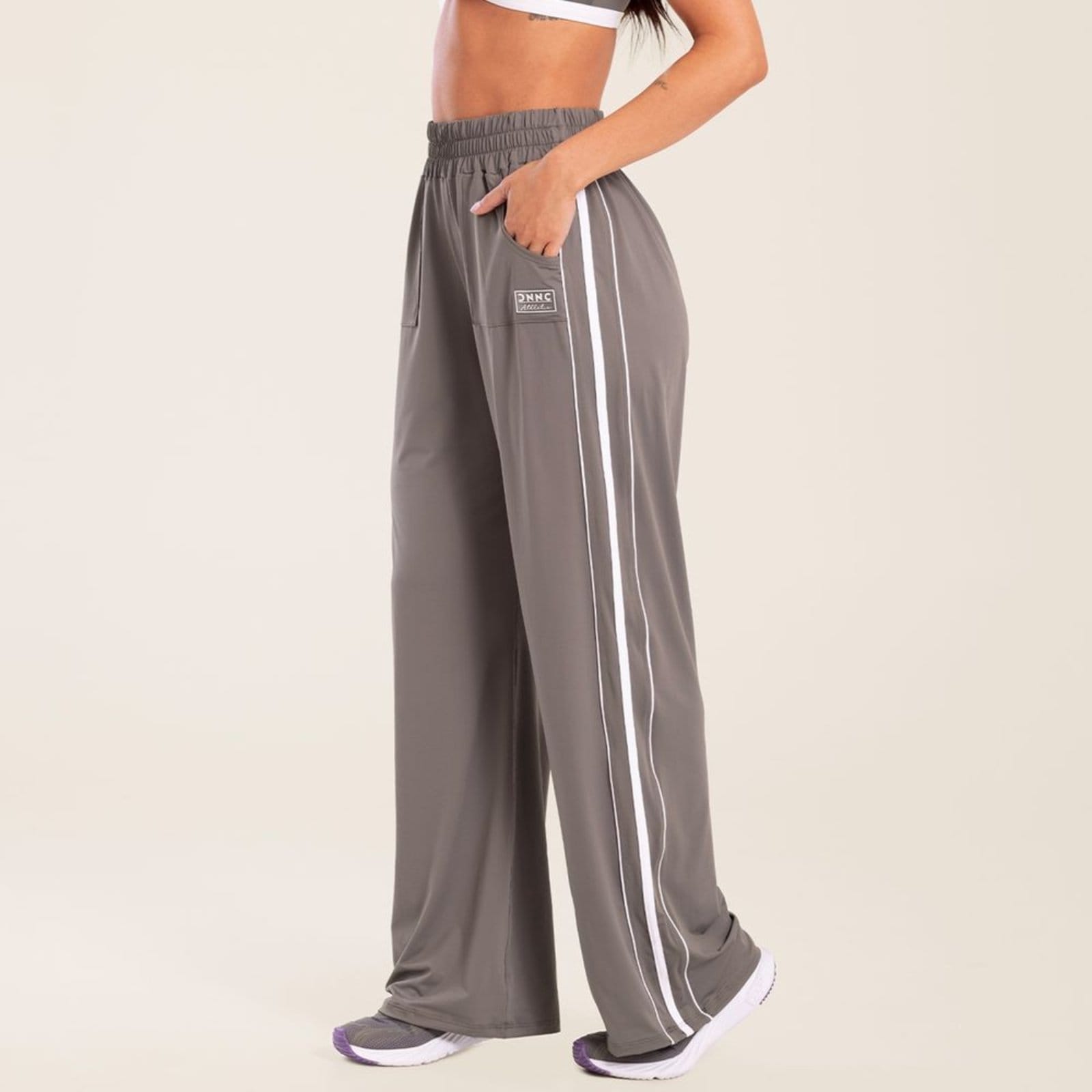 Vista principal Calça Style Soltinha Frost Gray Tecido Geladinho Donna Carioca cinza