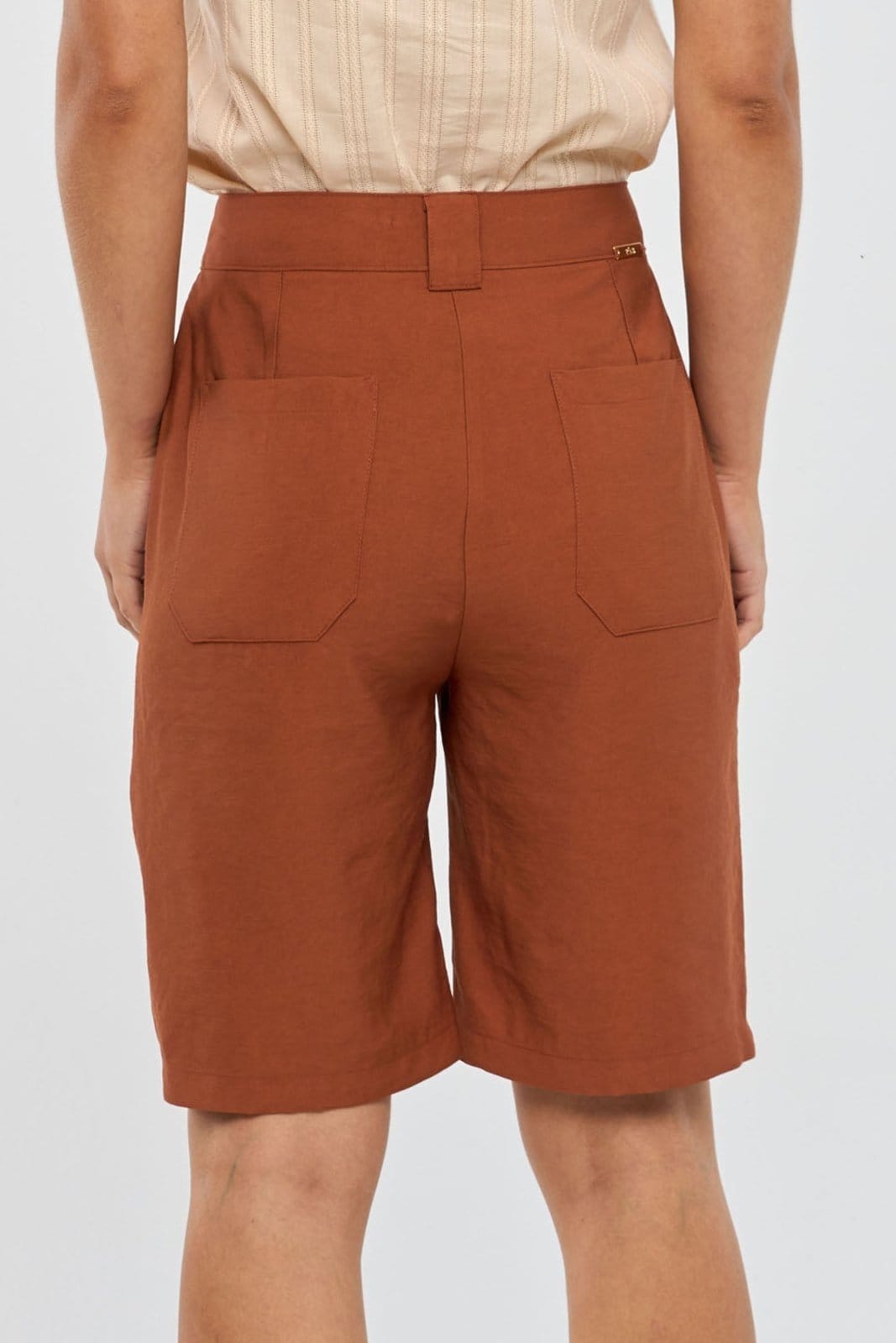 Vista principal Bermuda PKS Alongada Alfaiataria Em Viscose PKS marrom