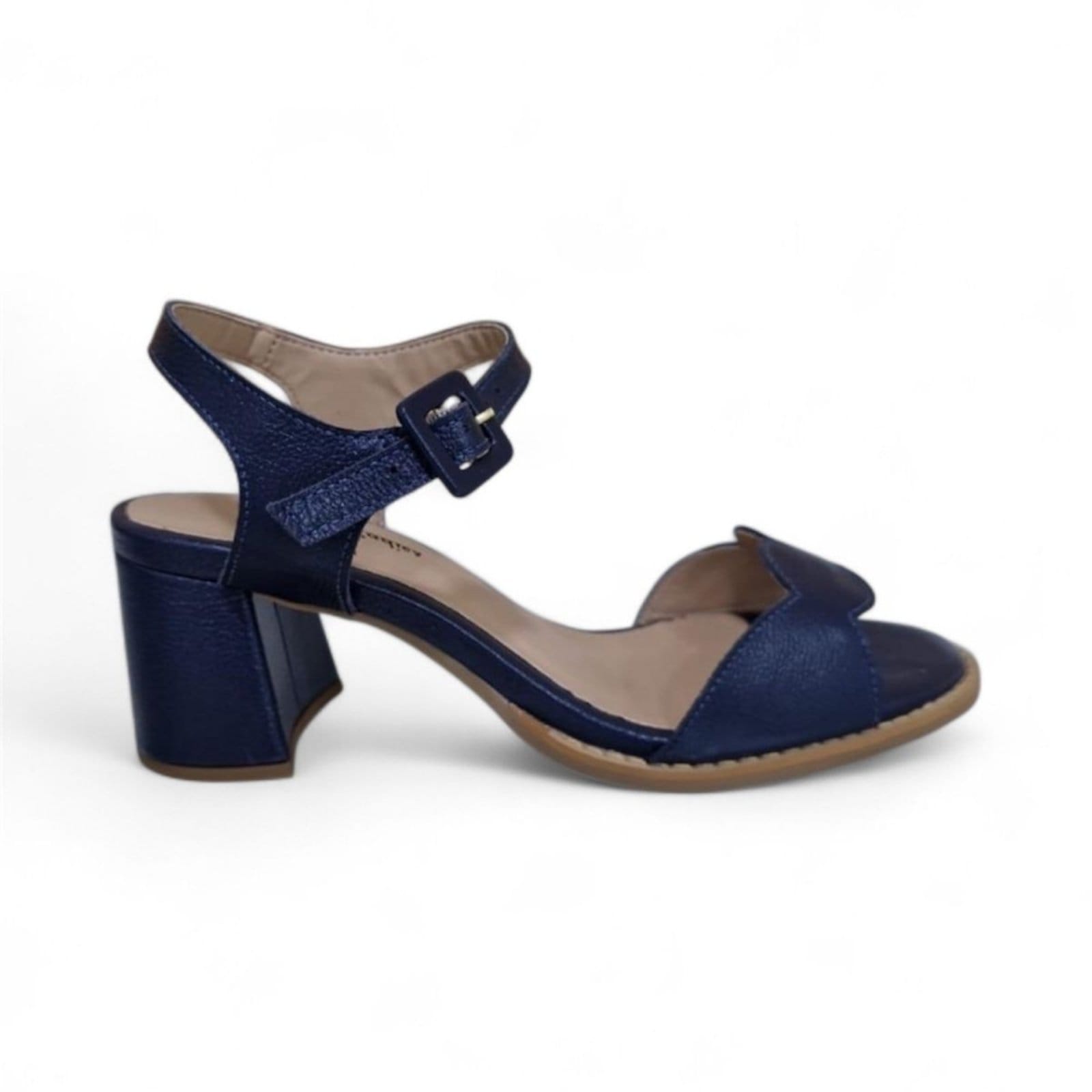 Sandália Feminina Dinapoli em Couro