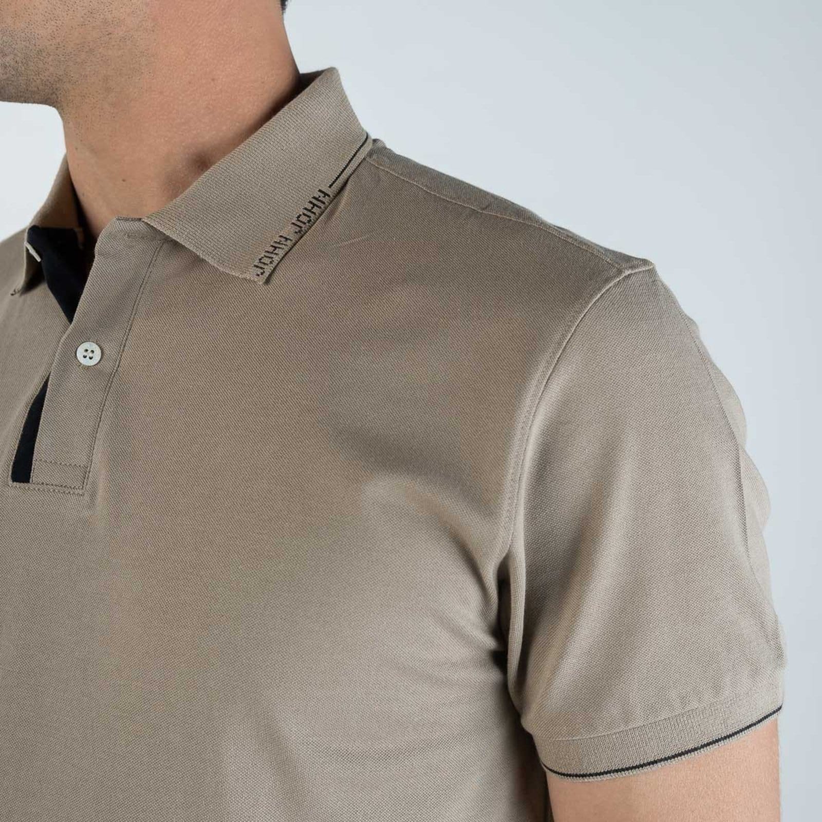 Vista 2 Camisa Polo John John Taupe Khaki Jonh John cáqui khaki
