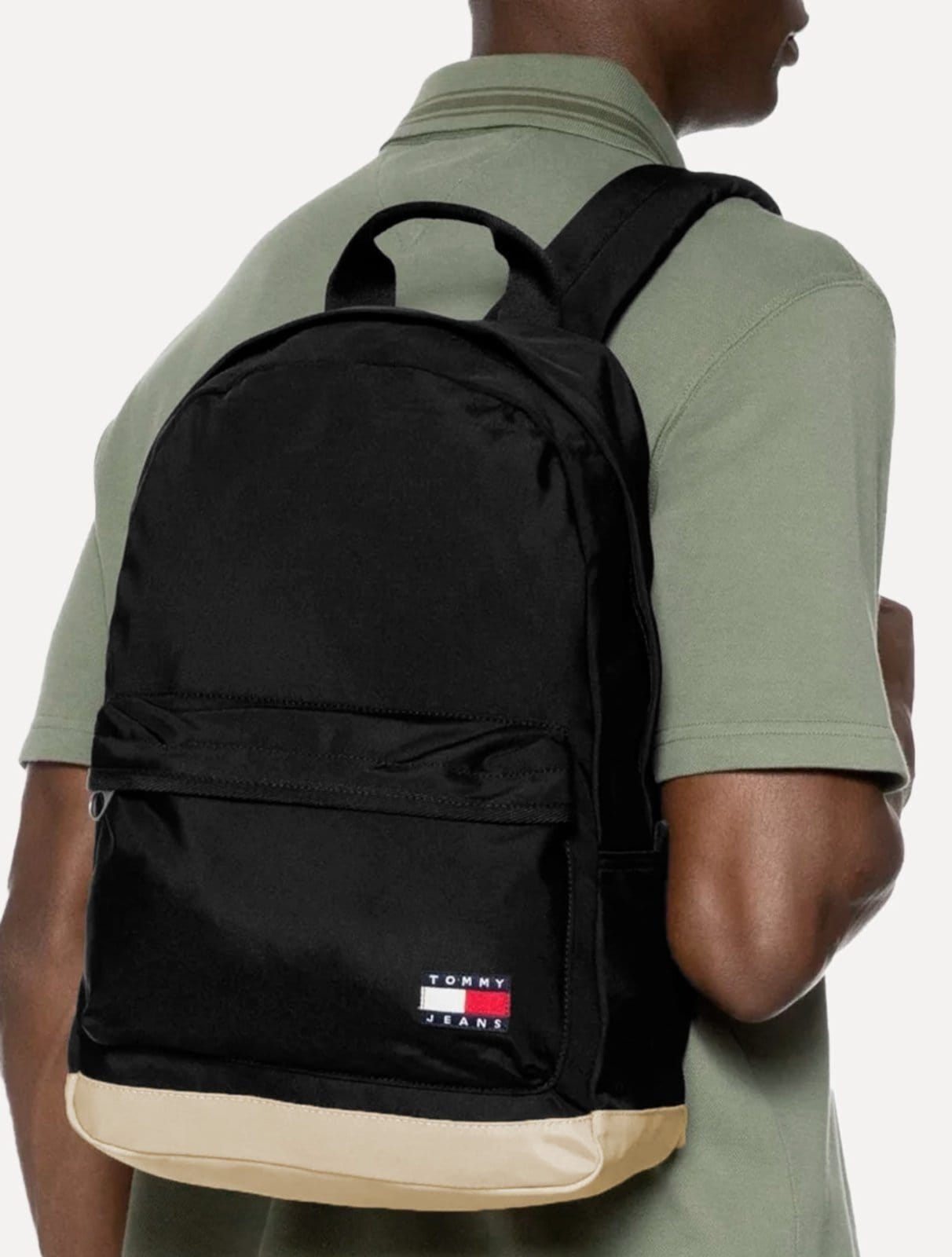 Mochila Tommy Jeans Essential Daily Daily Dome