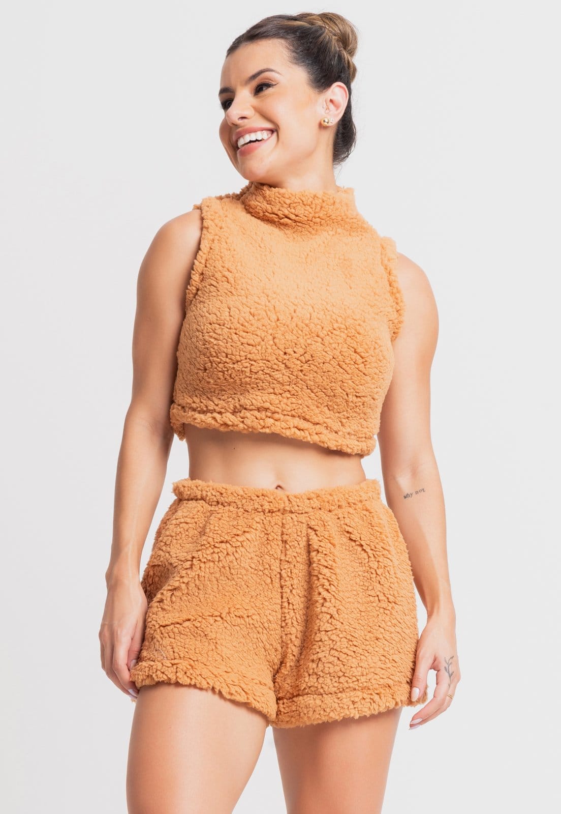 Vista 2 Pijama Curto MVB Modas Cropped E Short Teddy Pelucia Flanelado Mvb Modas caramelo/marrom