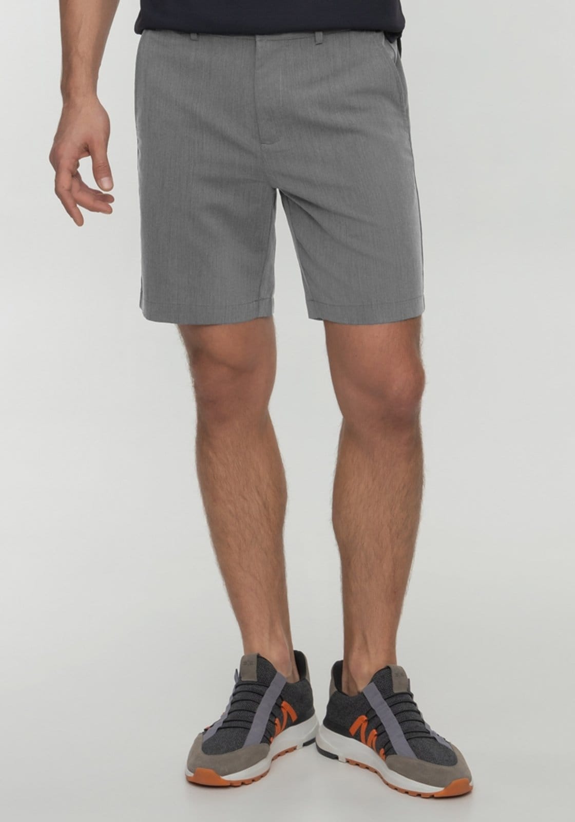 Bermuda Hangar 33 Masculina Com Passantes E Bolsos Em Tecido Plano