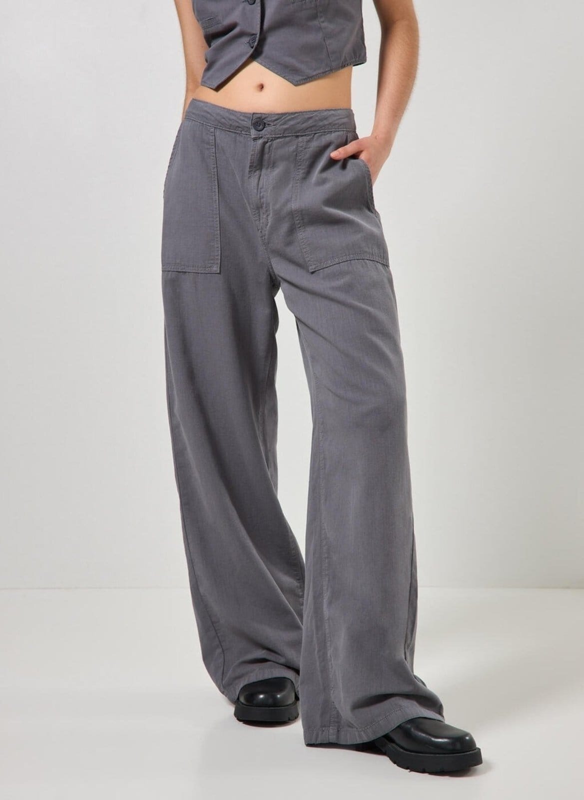 Vista 2 Calça Sarja Wide Leg Cinza Chumbo Youcom multicolorido